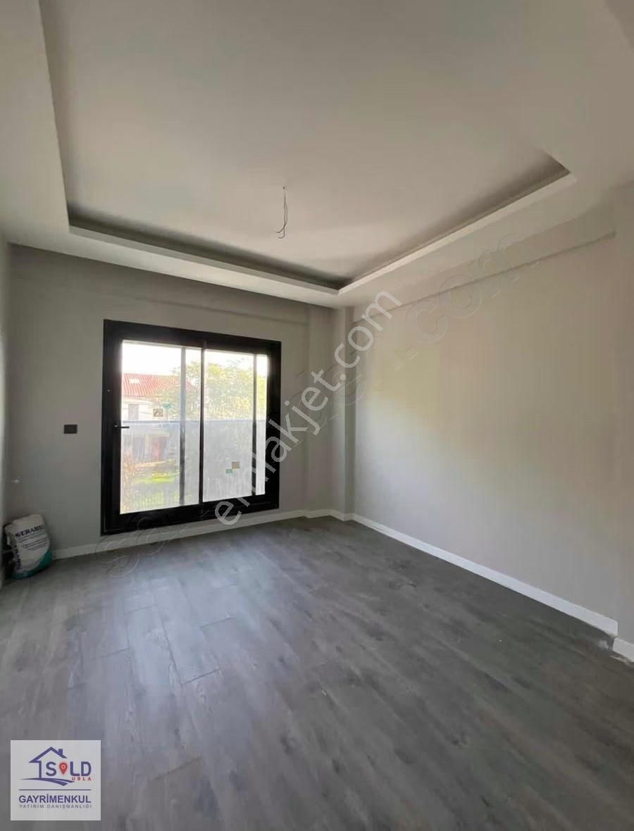 Urla Güvendik Mah Çeşmealtında Sıfır Denize Yakın Satılık Villa - Görsel 6