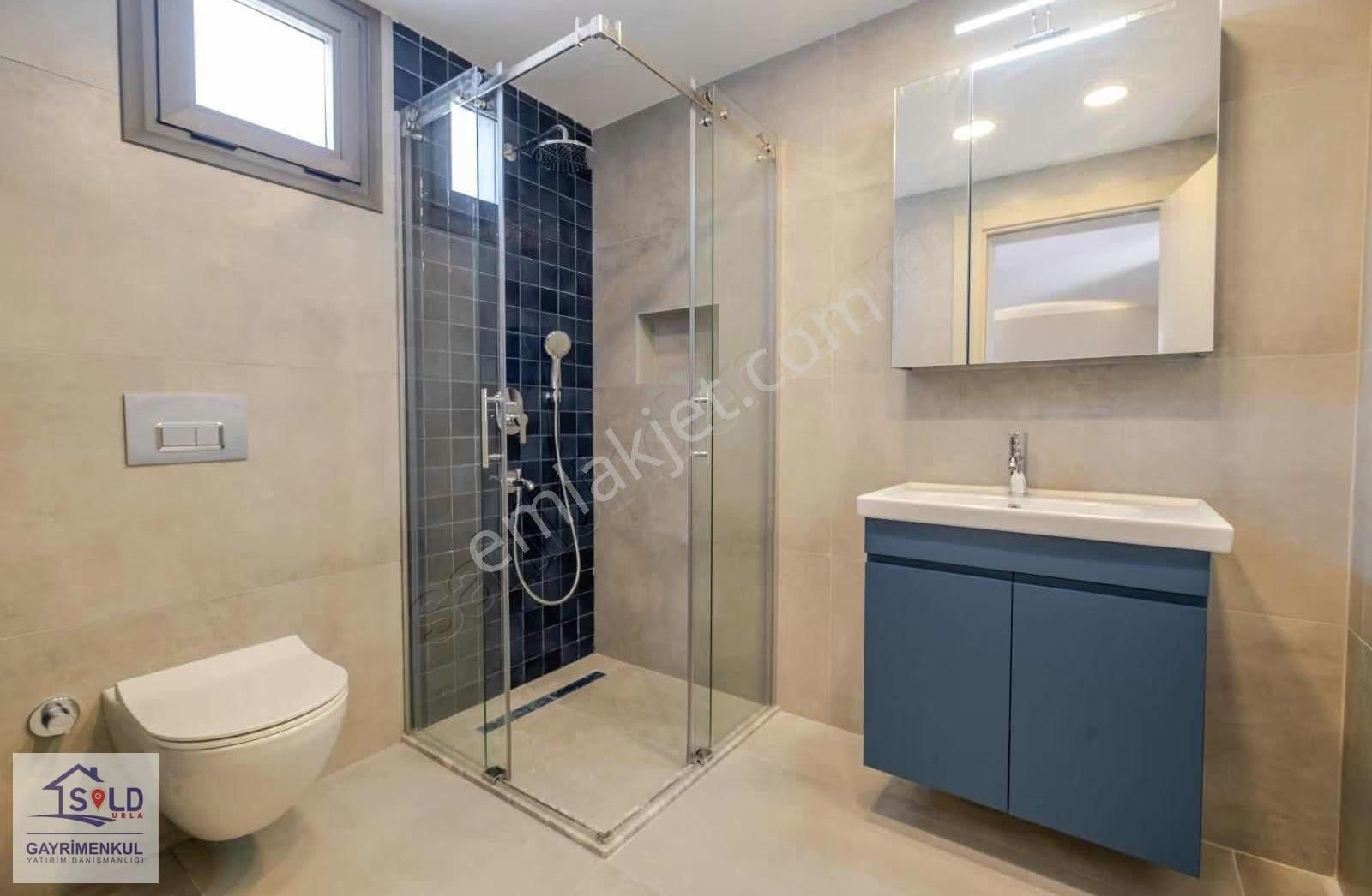 Urla İskele'de Denize 50m Satılık Villa - Görsel 18