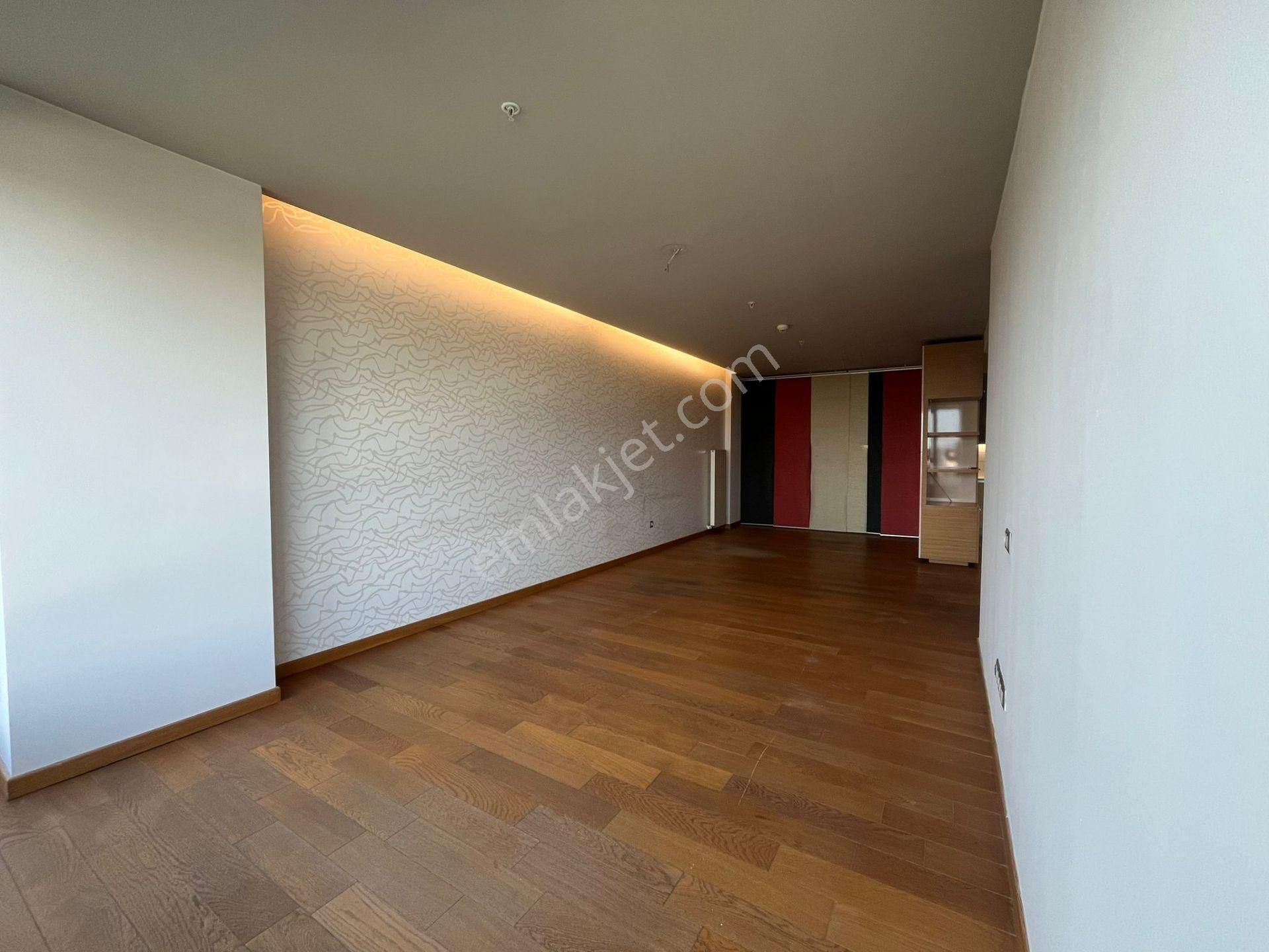 Nish İstanbul 10. Kat 1+1 Kiralık Ofis - Görsel 14