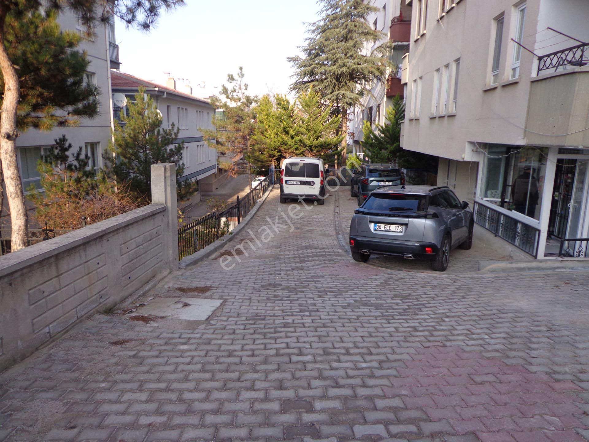 Sokullu Şeftali Sokak'ta Yapılı Bahçe Katı 2+1 - Görsel 32