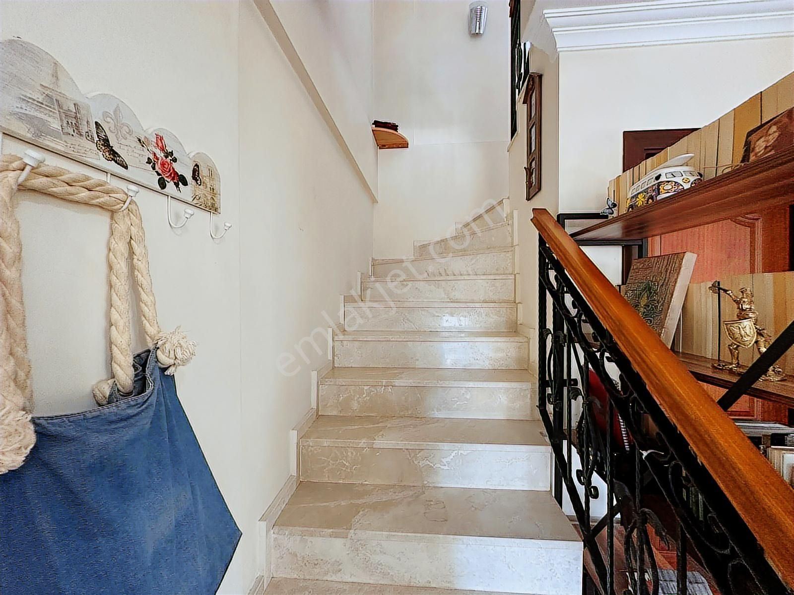 Stoptan Denize Yürüme Mesafesi 360m² Arsa Paylı Müstakil Villa - Görsel 18