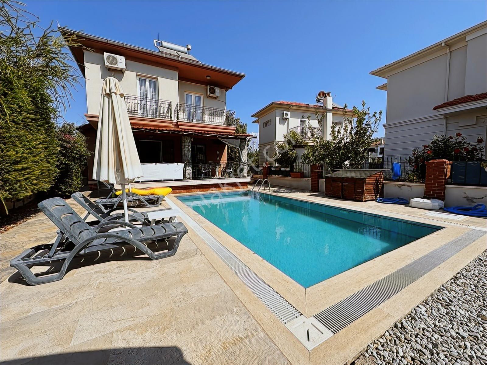 Stoptan Denize Yürüme Mesafesi 360m² Arsa Paylı Müstakil Villa - Görsel 9