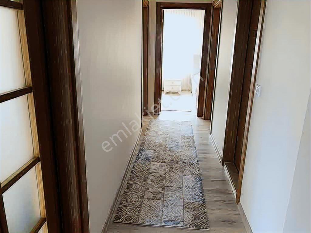 Kaşüstü Mah.'de Satılık 3+1 Eşyalı Daire - Görsel 11
