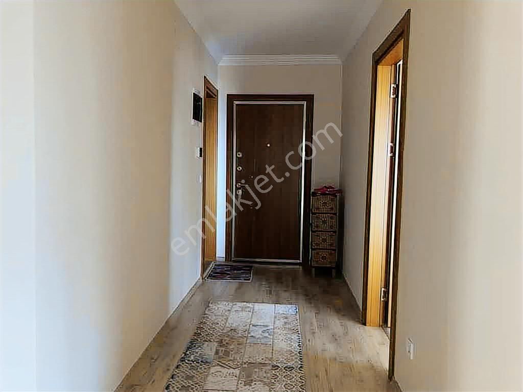 Kaşüstü Mah.'de Satılık 3+1 Eşyalı Daire - Görsel 17
