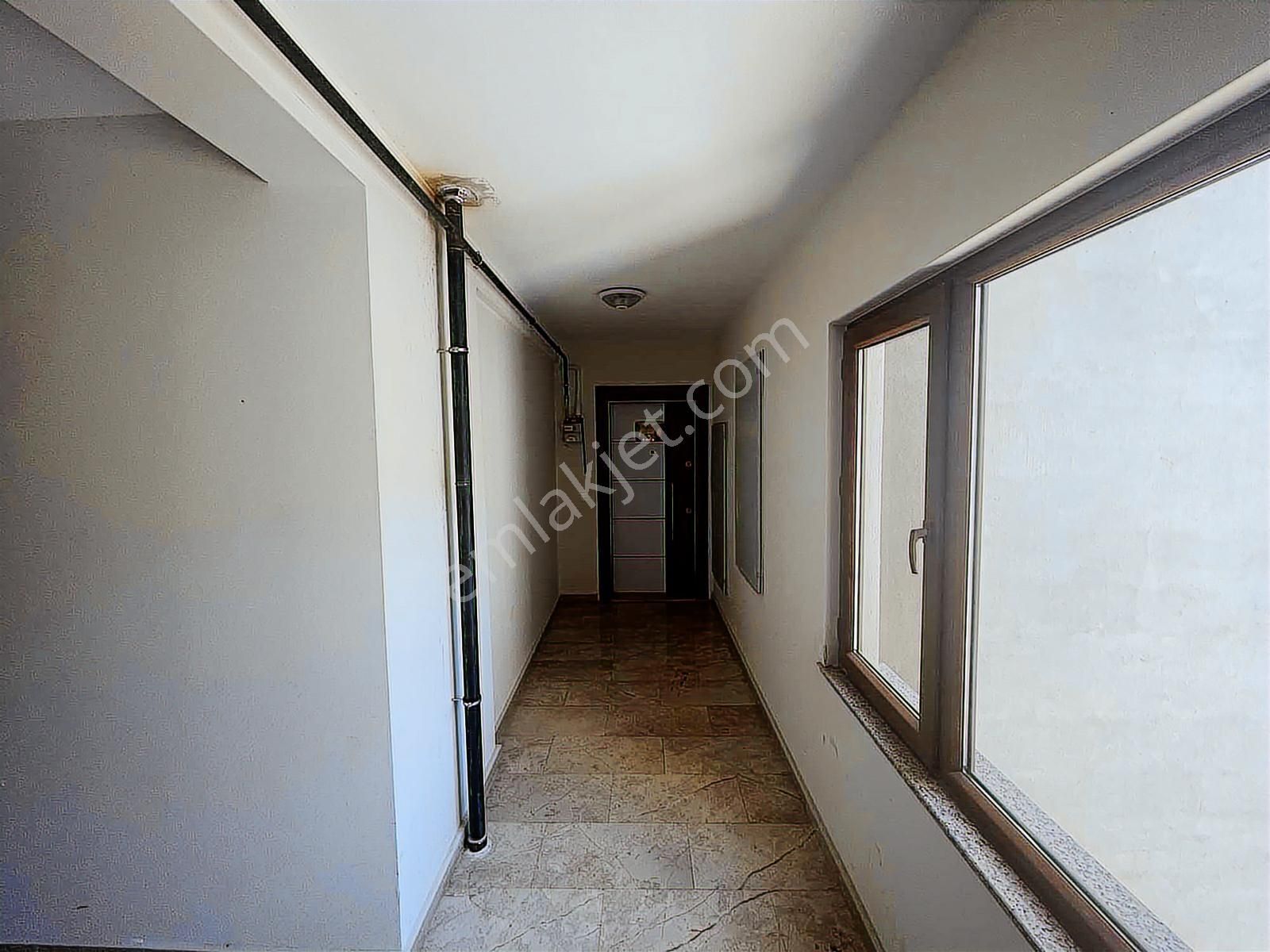 Kaşüstü Mah.'de Satılık 3+1 Eşyalı Daire - Görsel 12