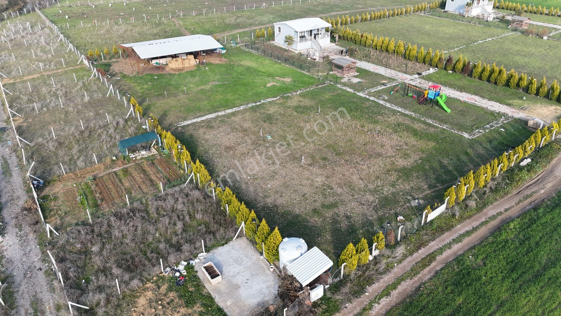 İzmir Menderes Altıntepede 4080 M2 Arsa İçinde 100m2 Bahçeli Çiftlik Evi - Görsel 2