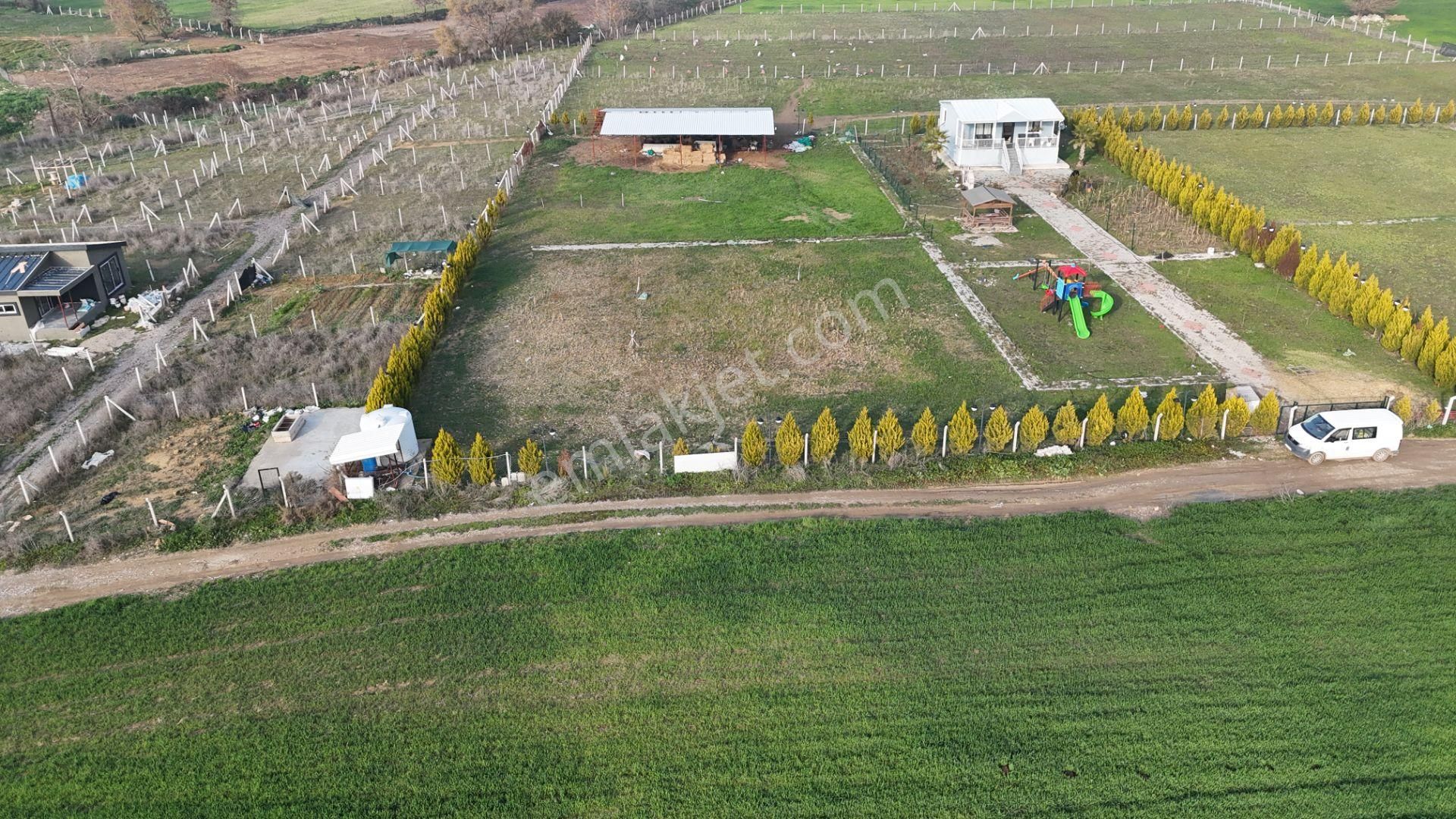 İzmir Menderes Altıntepede 4080 M2 Arsa İçinde 100m2 Bahçeli Çiftlik Evi - Görsel 15