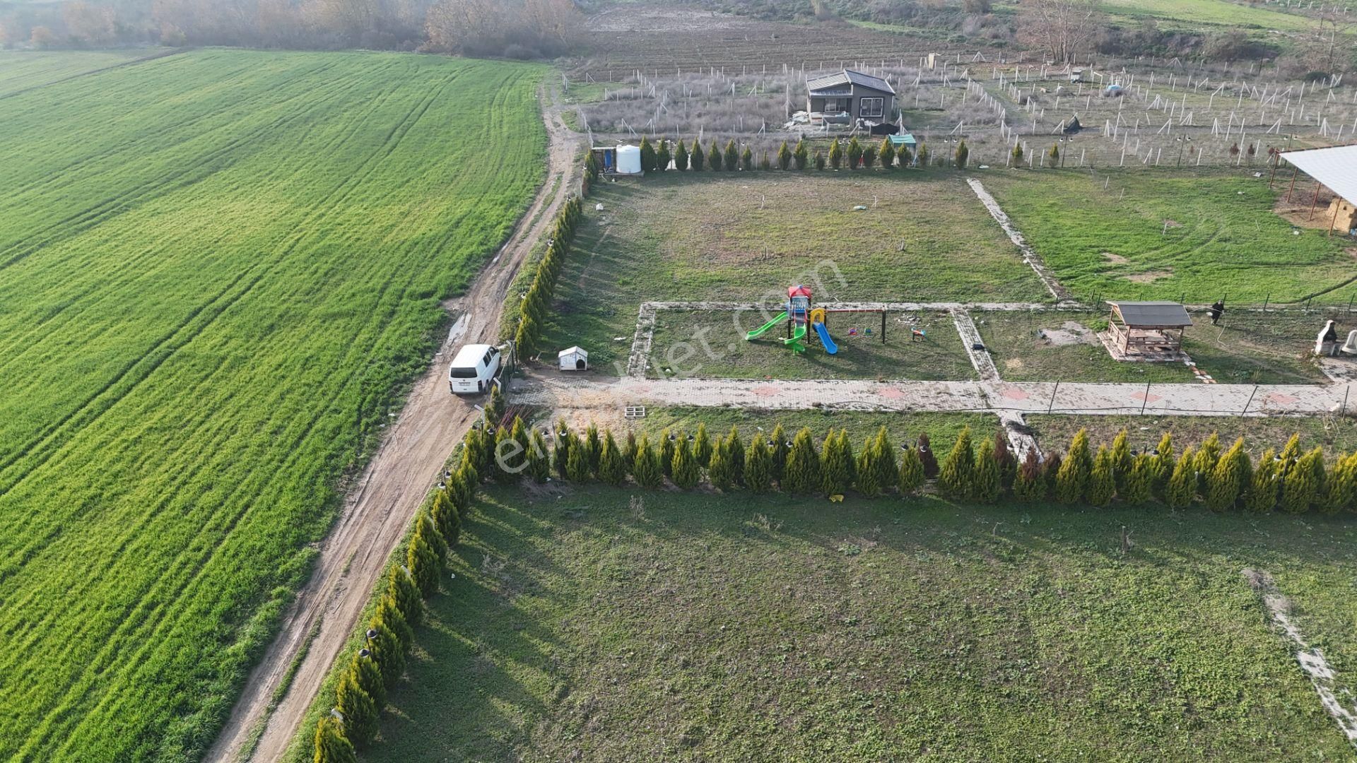 İzmir Menderes Altıntepede 4080 M2 Arsa İçinde 100m2 Bahçeli Çiftlik Evi - Görsel 11