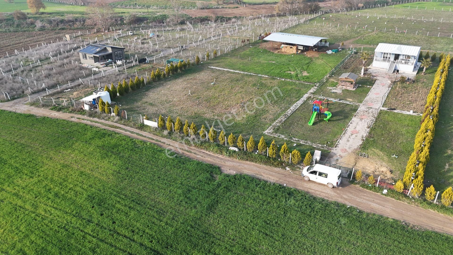 İzmir Menderes Altıntepede 4080 M2 Arsa İçinde 100m2 Bahçeli Çiftlik Evi - Görsel 26