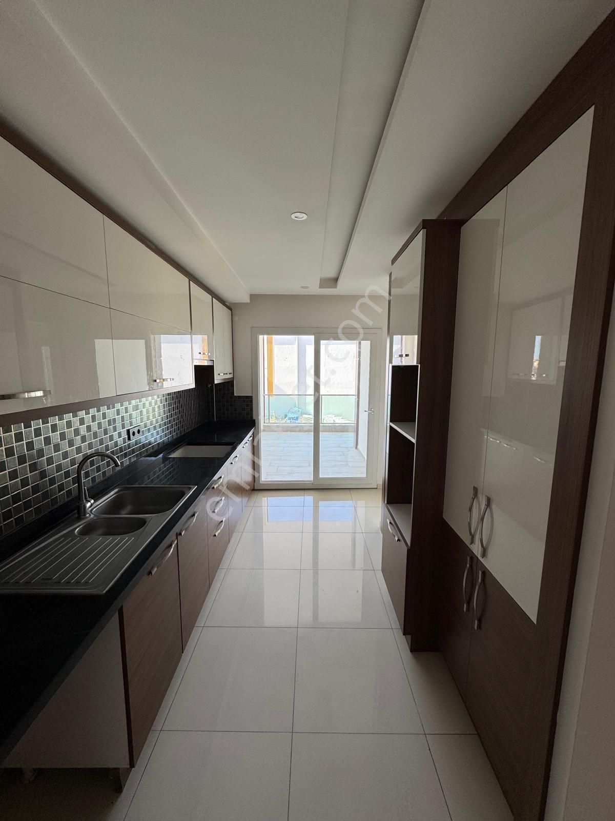 Kaçırılmayacak Fırsat Geniş 3+1 Doğalgazlı Site İçerisinde Satılık Daire - Görsel 3