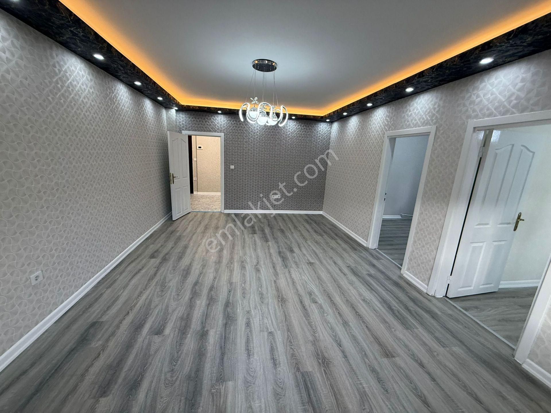 Vatan'dan Tepebaşı Cuma Sokak'ta Megalüks Yapılı Yüksek Giriş Balkonlu Satılık 3+1 Daire - Görsel 10