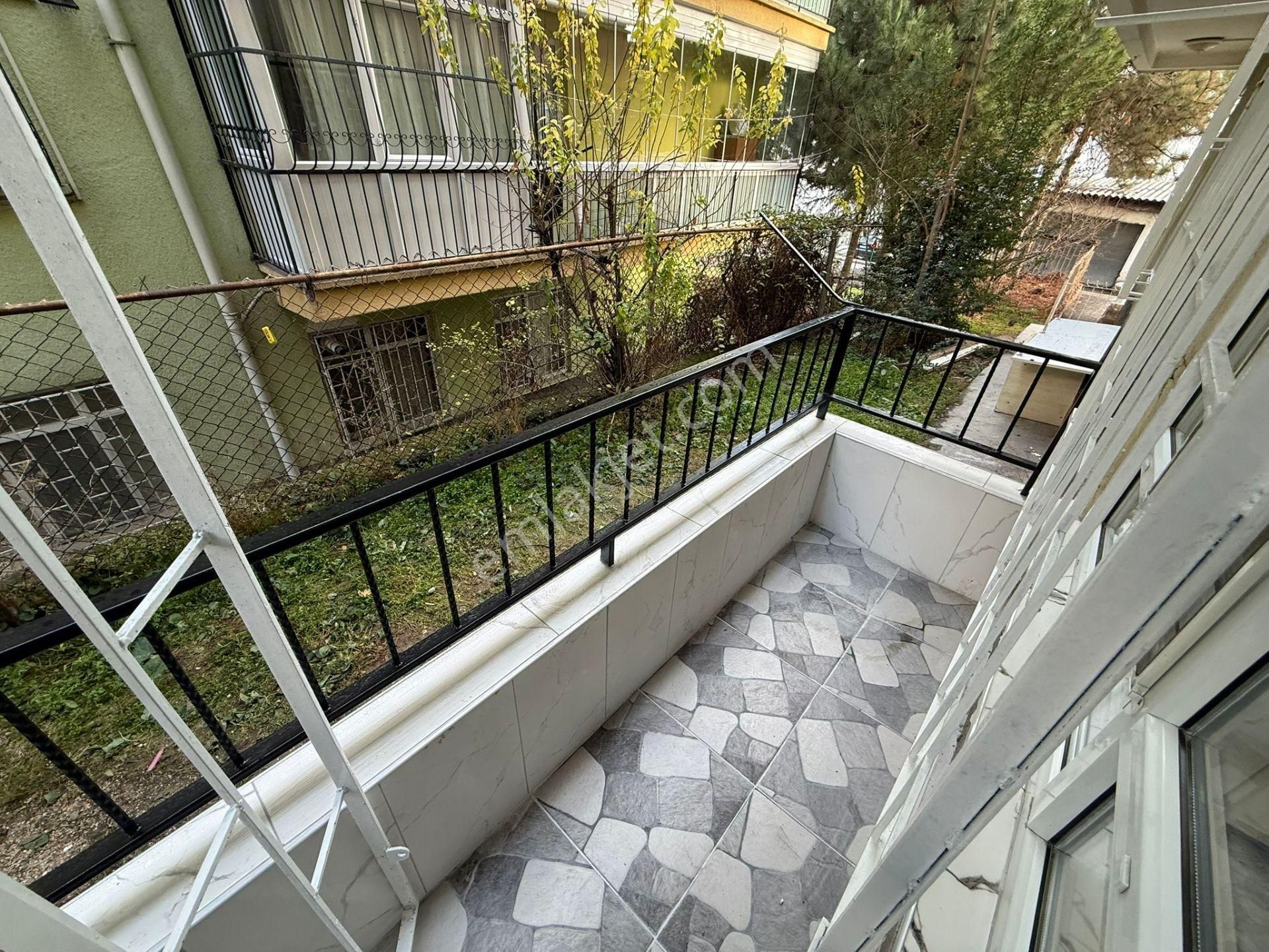 Vatan'dan Tepebaşı Cuma Sokak'ta Megalüks Yapılı Yüksek Giriş Balkonlu Satılık 3+1 Daire - Görsel 7