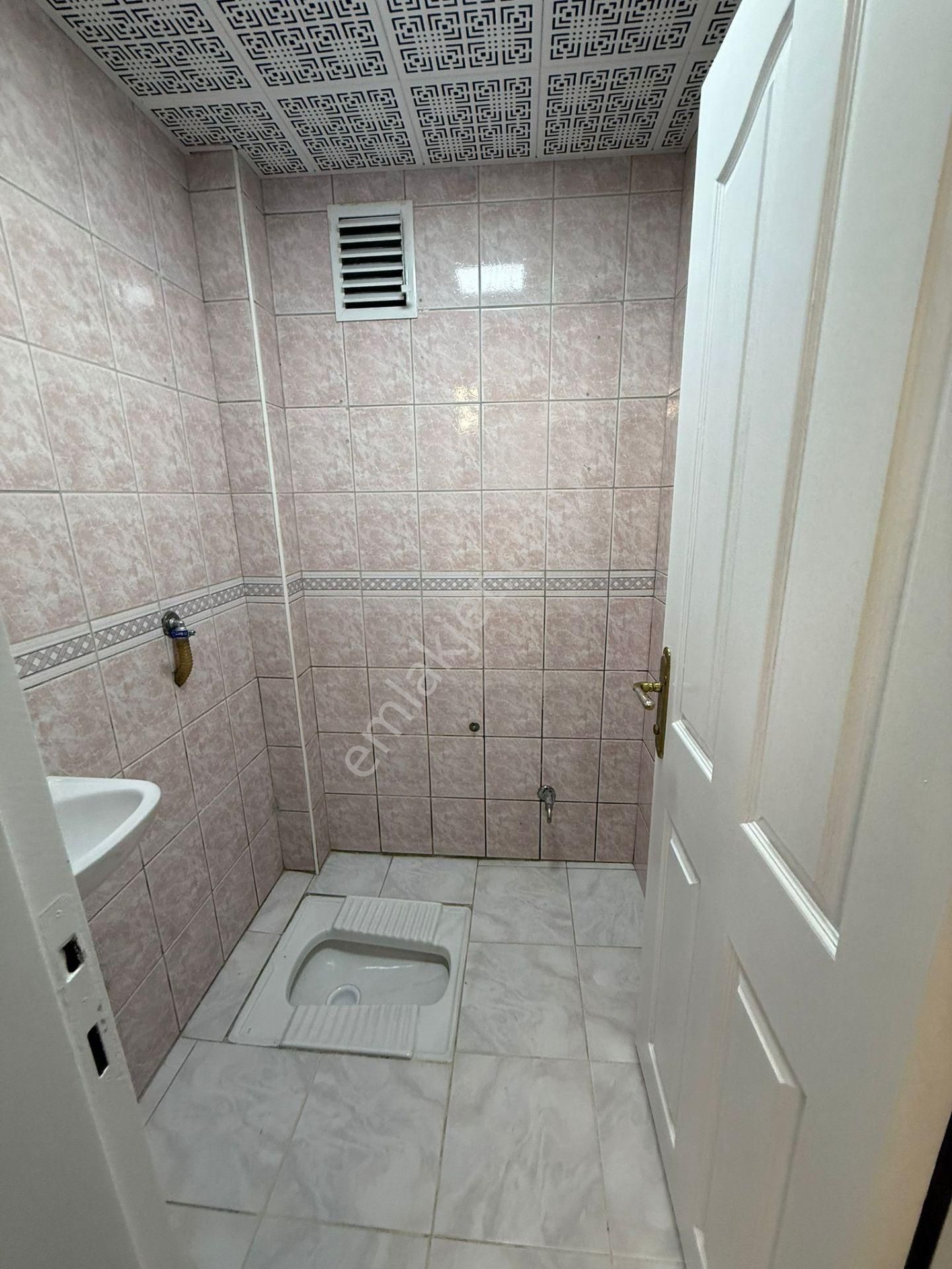 Vatan'dan Tepebaşı Cuma Sokak'ta Megalüks Yapılı Yüksek Giriş Balkonlu Satılık 3+1 Daire - Görsel 25