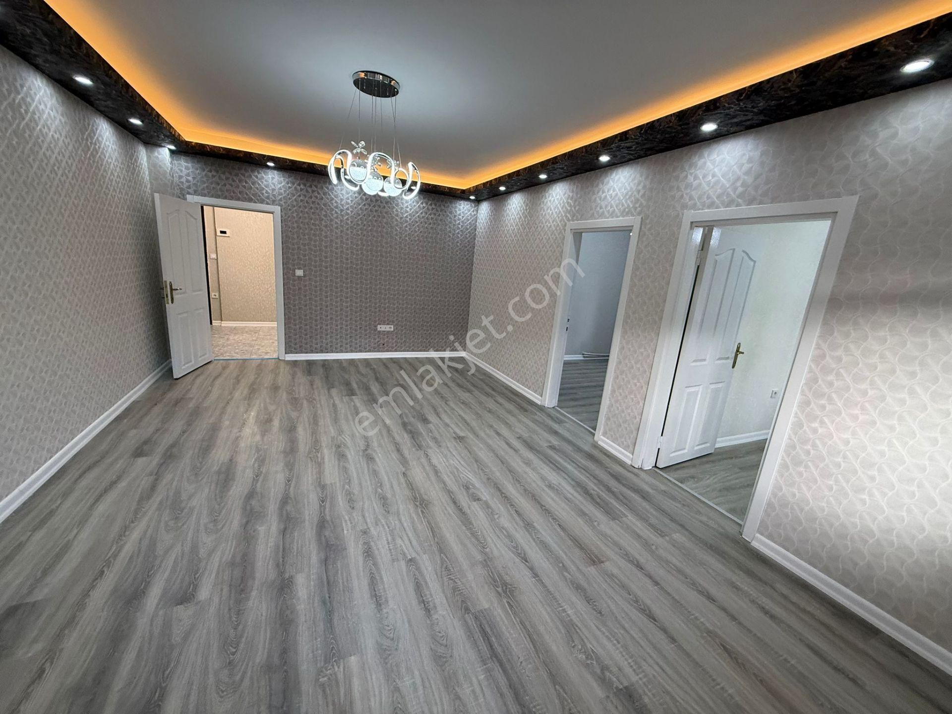 Vatan'dan Tepebaşı Cuma Sokak'ta Megalüks Yapılı Yüksek Giriş Balkonlu Satılık 3+1 Daire - Görsel 14