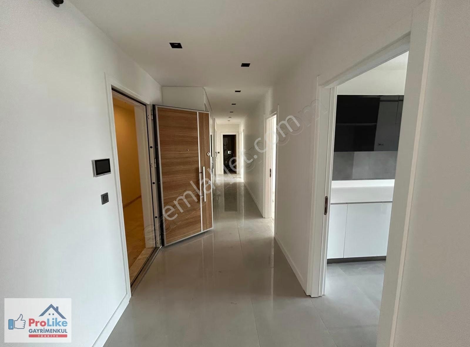 Yb Yapı Shu 09 Balkan Projesi Avm Cepheli 3+1 Kiralık Daire