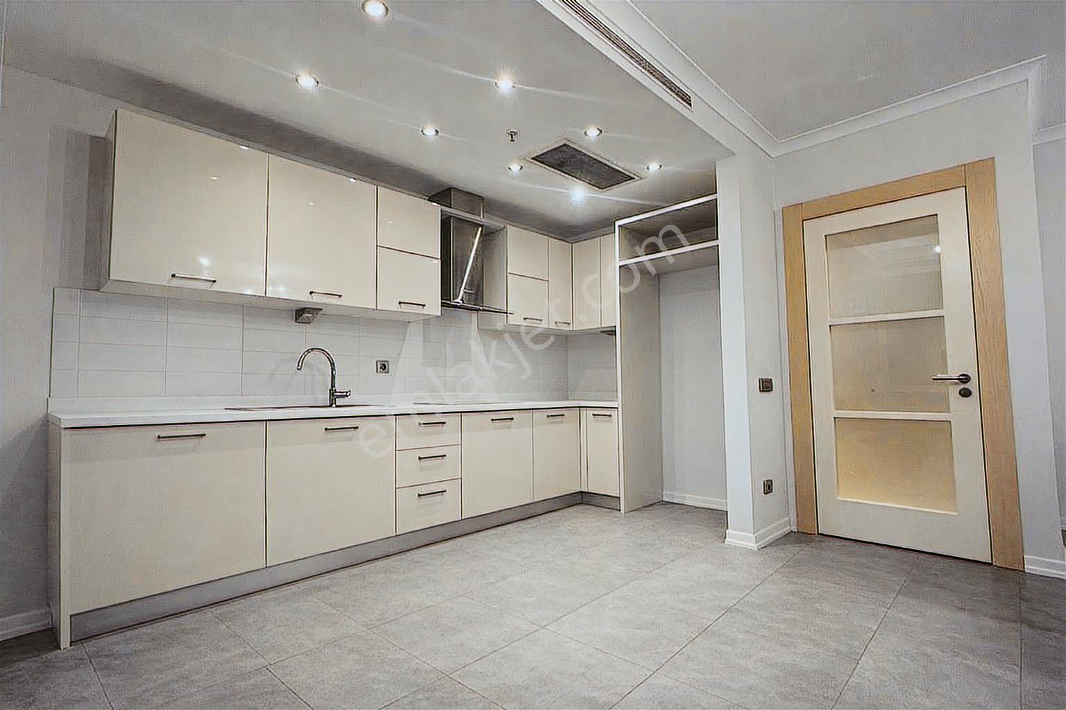 Varyap Meridian'de Watergarden Manzaralı Muhteşem 2+1 Satılık - Görsel 11