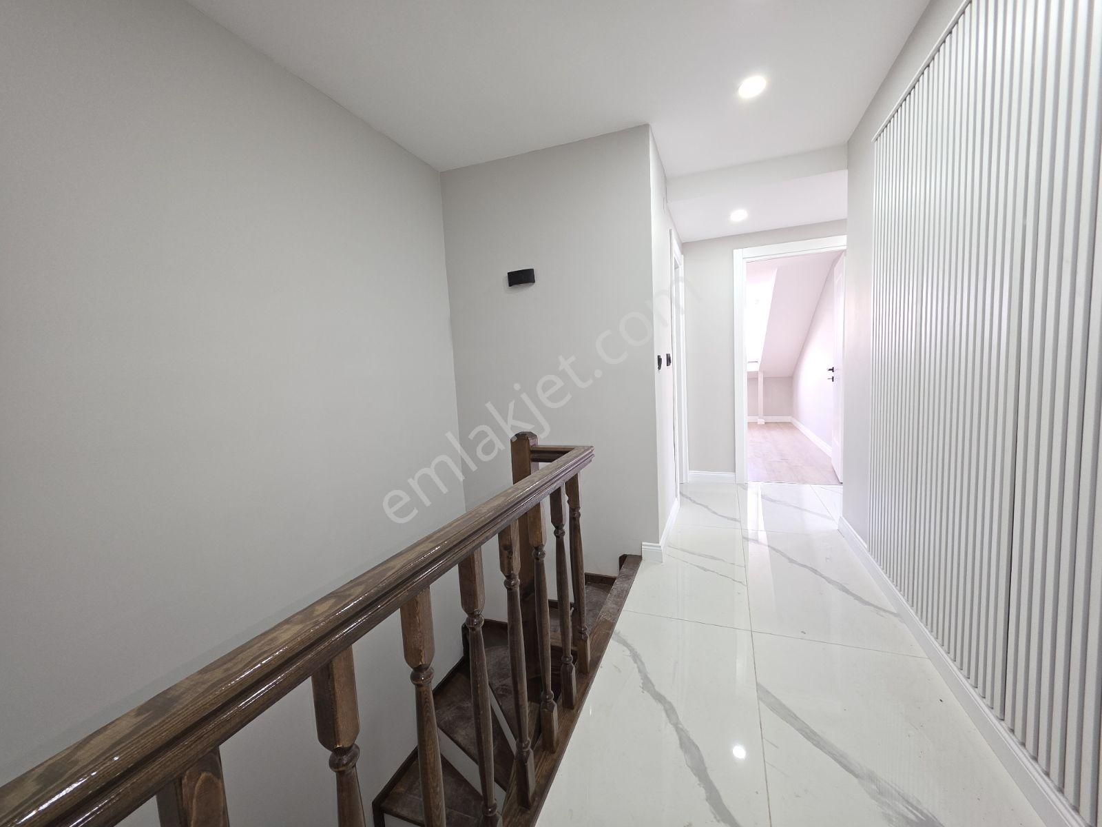 İnox'dan Bostancı Sınırında Deniz Manzaralı Geniş 3+1 Dubleks - Görsel 3