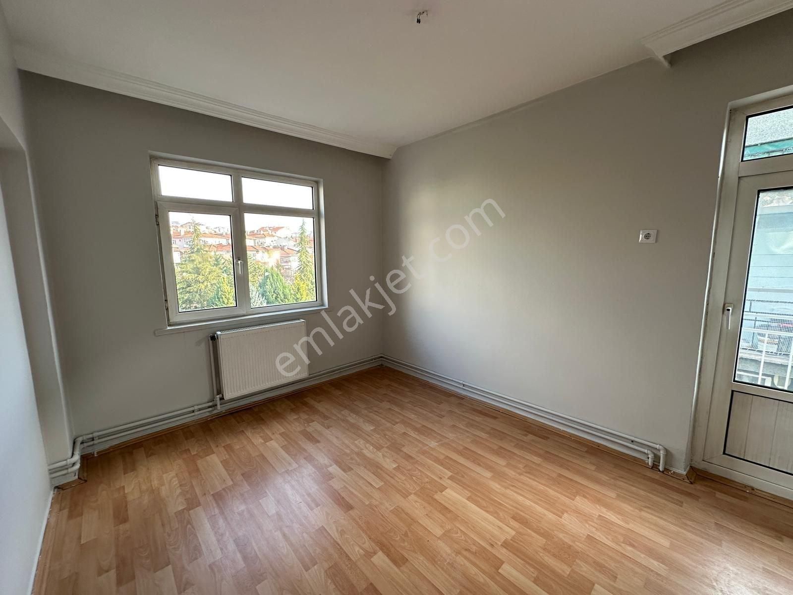 Keçiören Bağlarbaşında Metroya Yürme Mesafesi Katta 3+1 Daire - Görsel 5