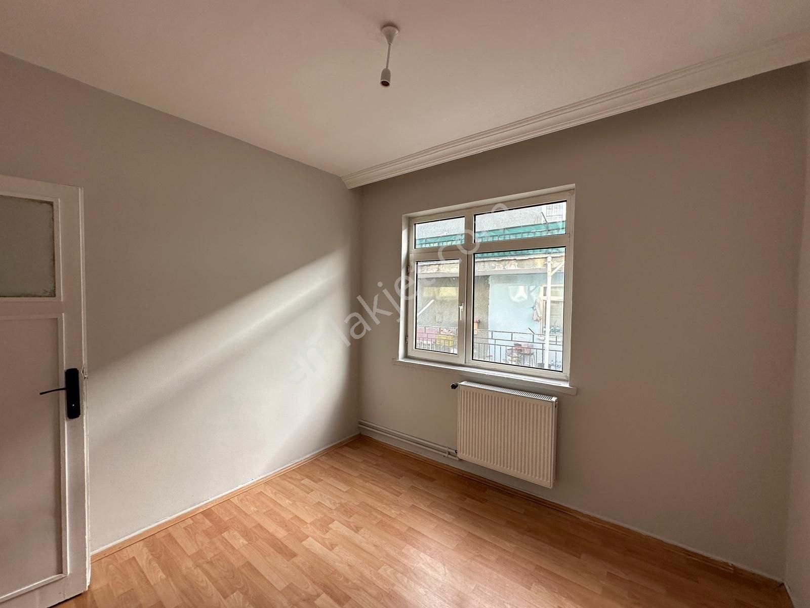 Keçiören Bağlarbaşında Metroya Yürme Mesafesi Katta 3+1 Daire - Görsel 11