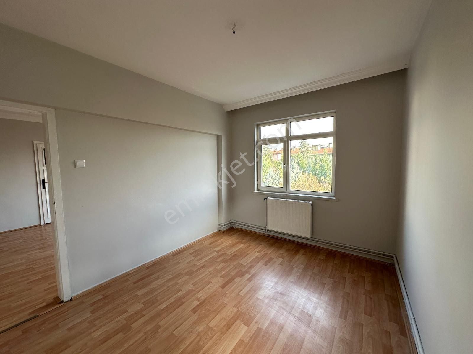 Keçiören Bağlarbaşında Metroya Yürme Mesafesi Katta 3+1 Daire - Görsel 6