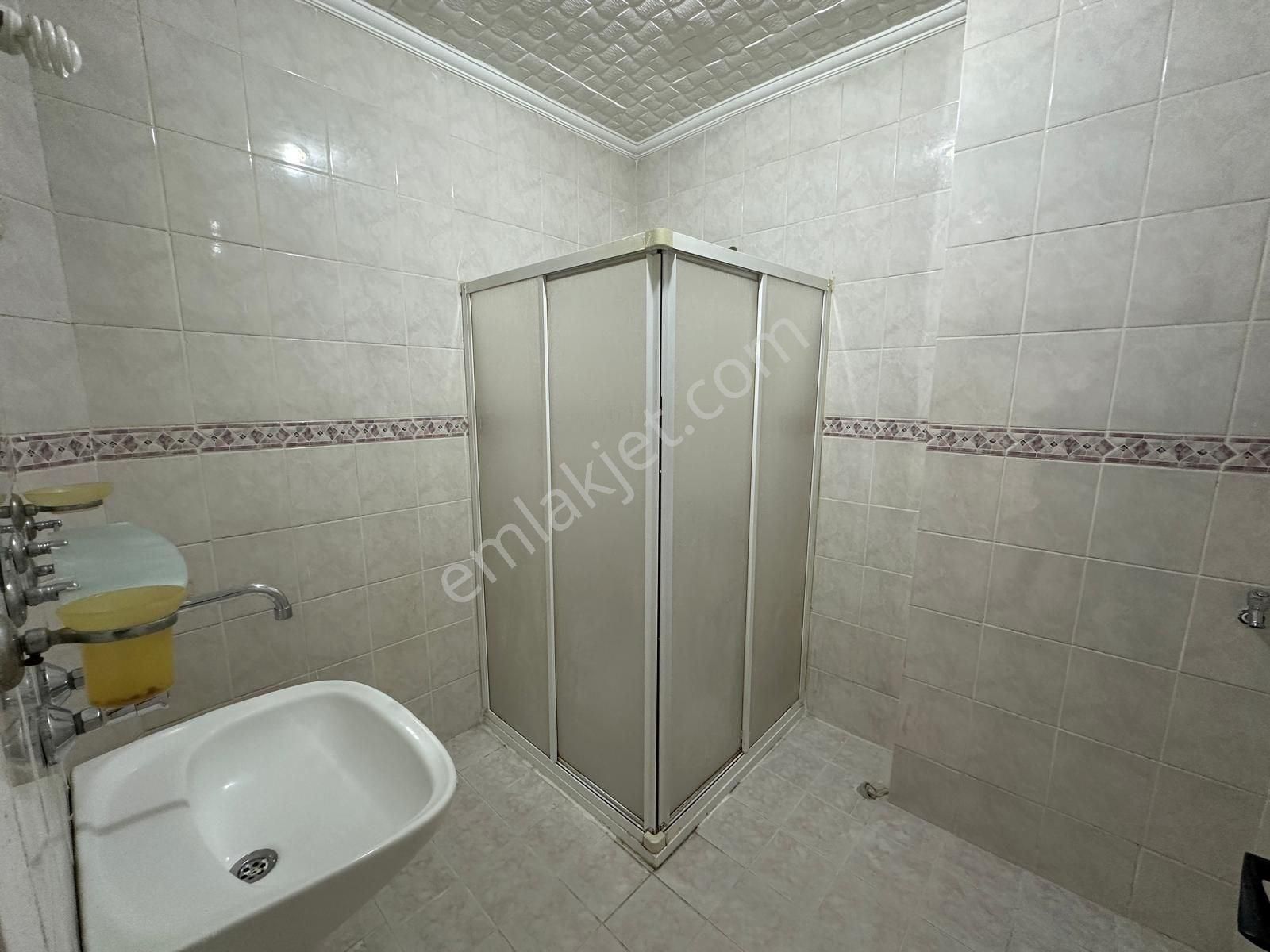 Keçiören Bağlarbaşında Metroya Yürme Mesafesi Katta 3+1 Daire - Görsel 22