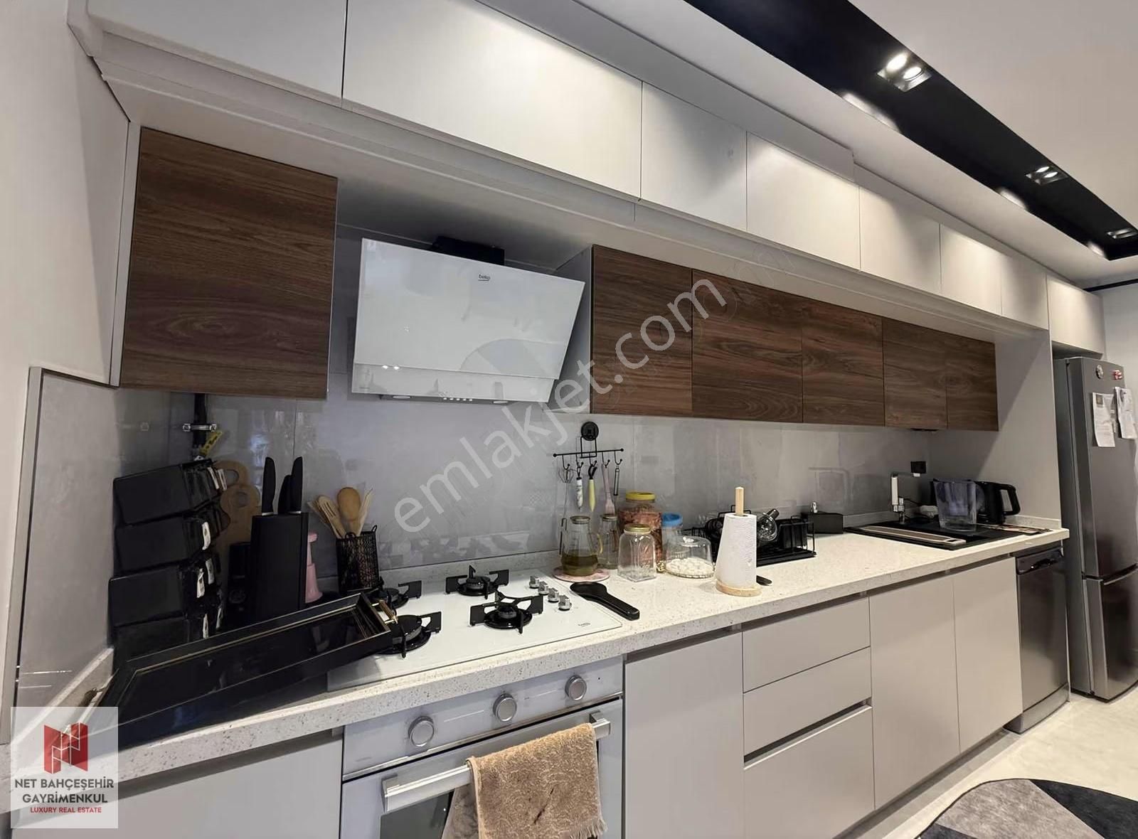 Billur Arıcı-avcılar Karataş Sokak 4+2 Satılık Dubleks Daire