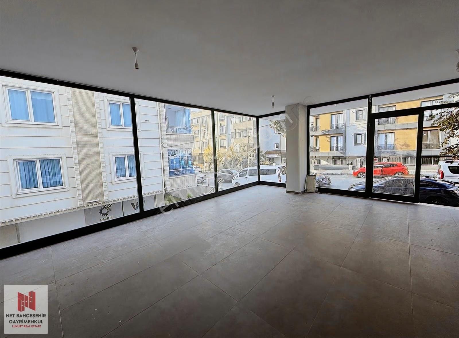 Beylikdüzü Yakuplu Mahallesi Kiralık 220 M2 Dükkan - Görsel 2