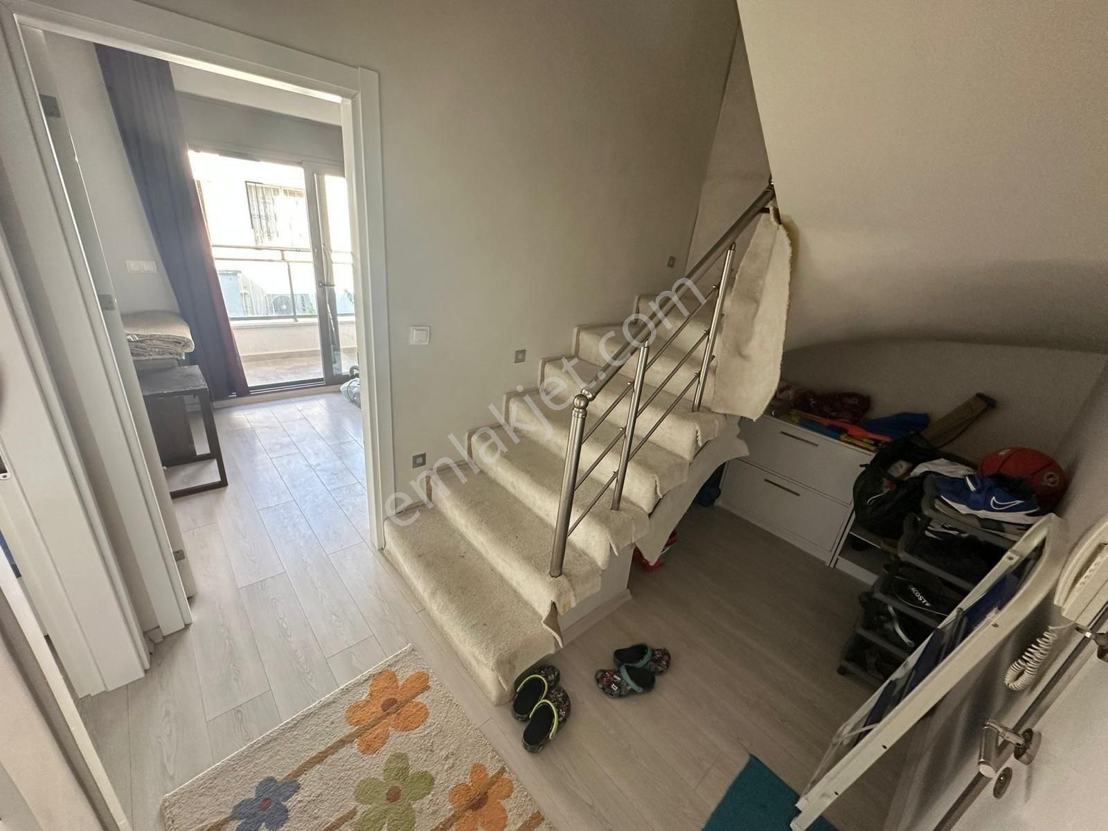 Altınkum'da Denize Yürüme Mesafesinde Geniş 3+1 Dublex - Görsel 14