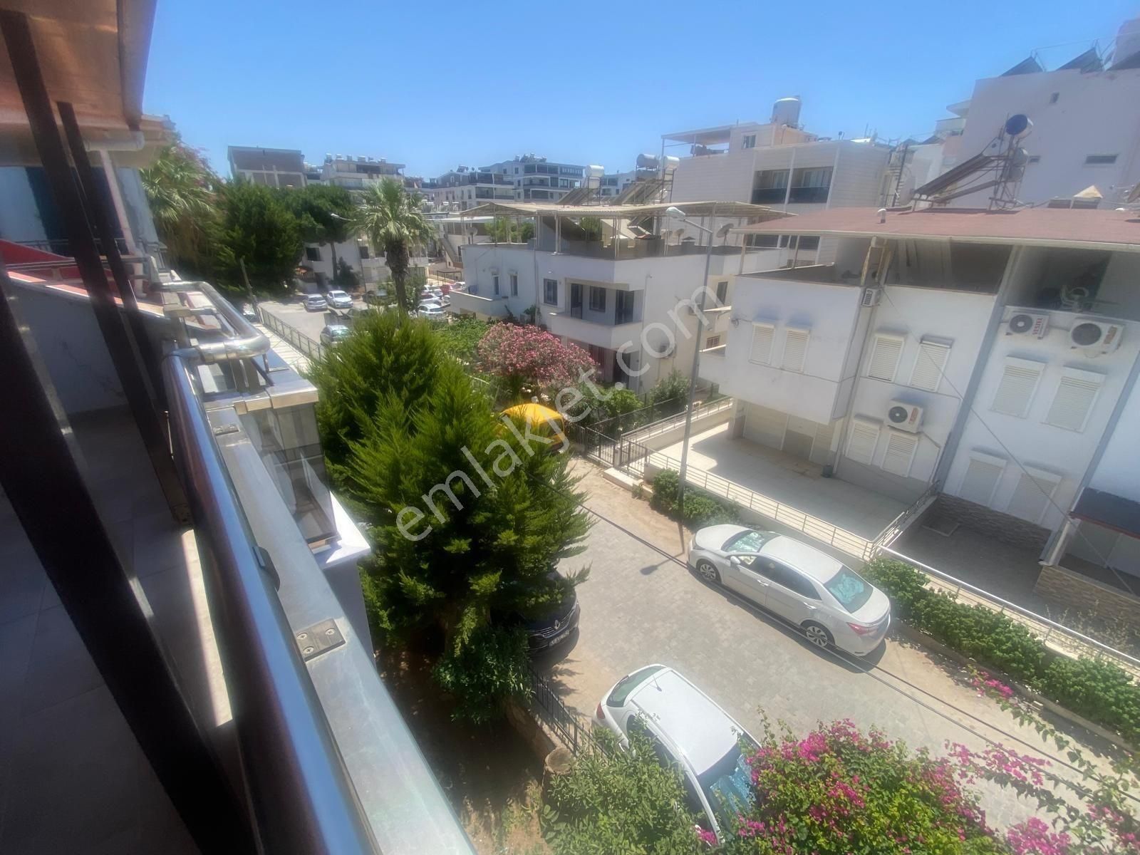 Altınkum'da Denize Yürüme Mesafesinde Geniş 3+1 Dublex - Görsel 15