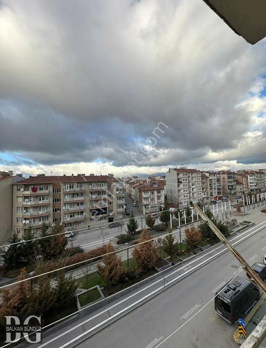 Balkan Gündüz'den Hatbouyu Üzerinde Kiralık 3+1 K-033