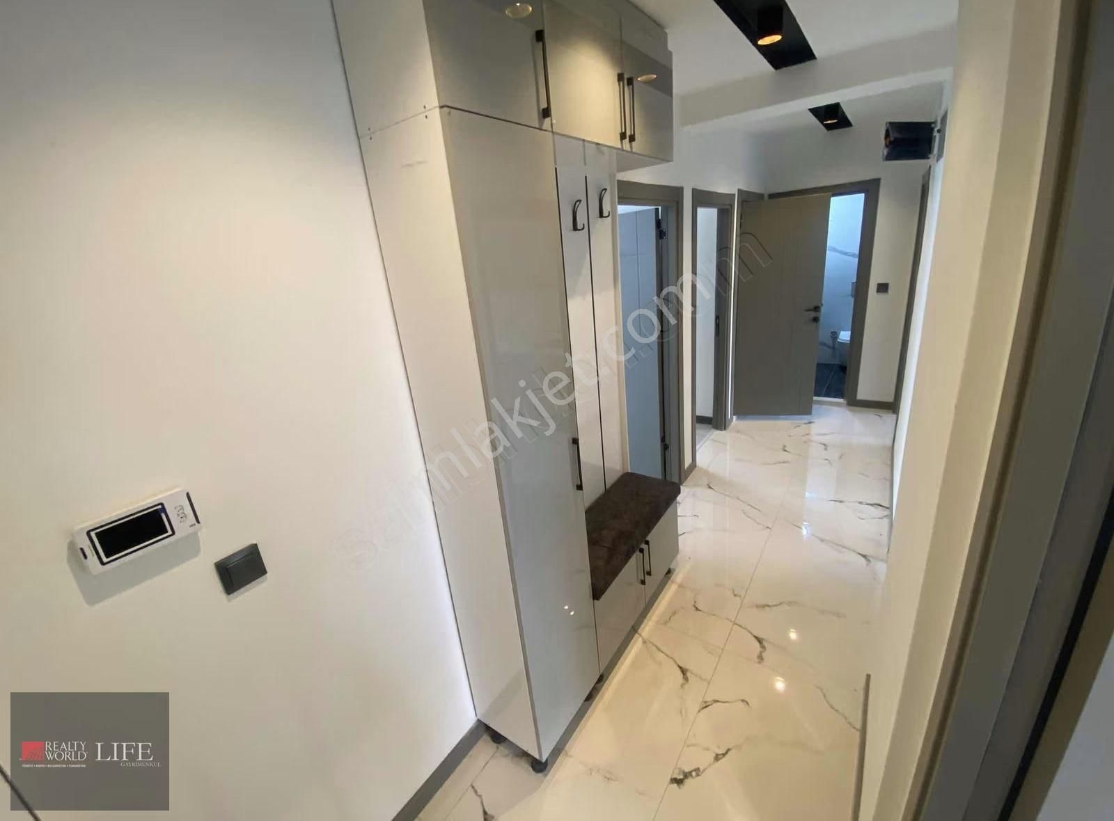 Rw Lıfe // Çamlıca Mah. Arakat Özel Garajlı 3+1 Satılık Daire - Görsel 6