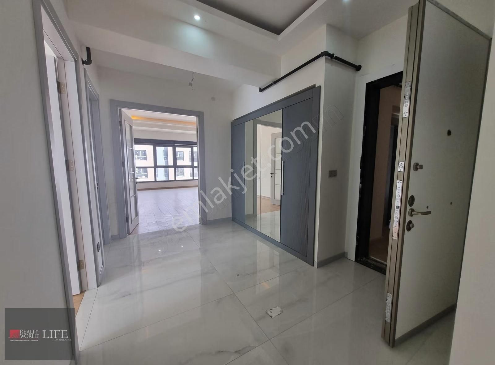 Rw Lıfe // Batıkent Mahallesinde 4+1 Satılık Daire - Görsel 30