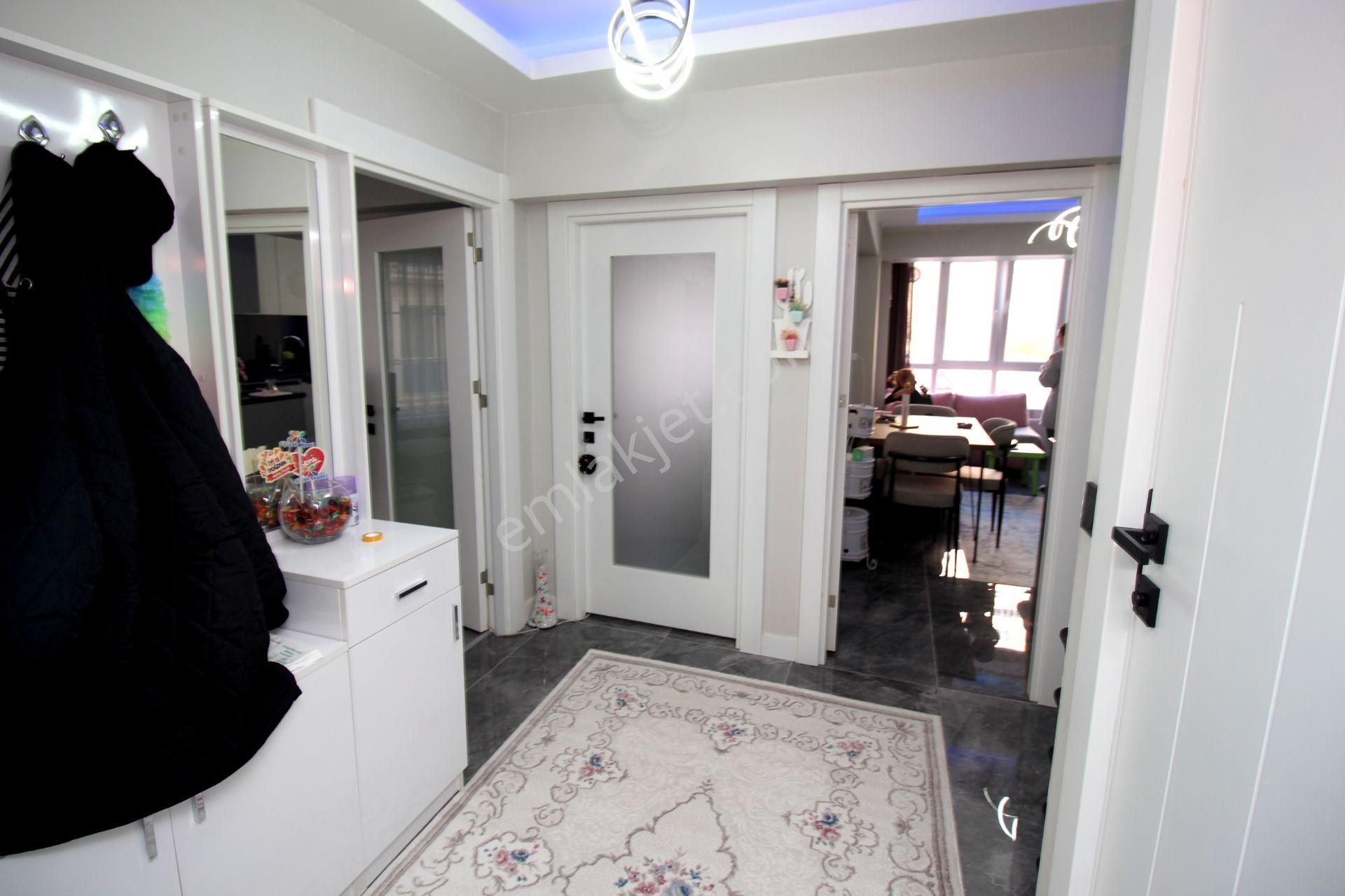 Emre Emlak'tan Atakent'te Full Yapılı Ön Cephe Katta 2+1 Satılık Daire - Görsel 28