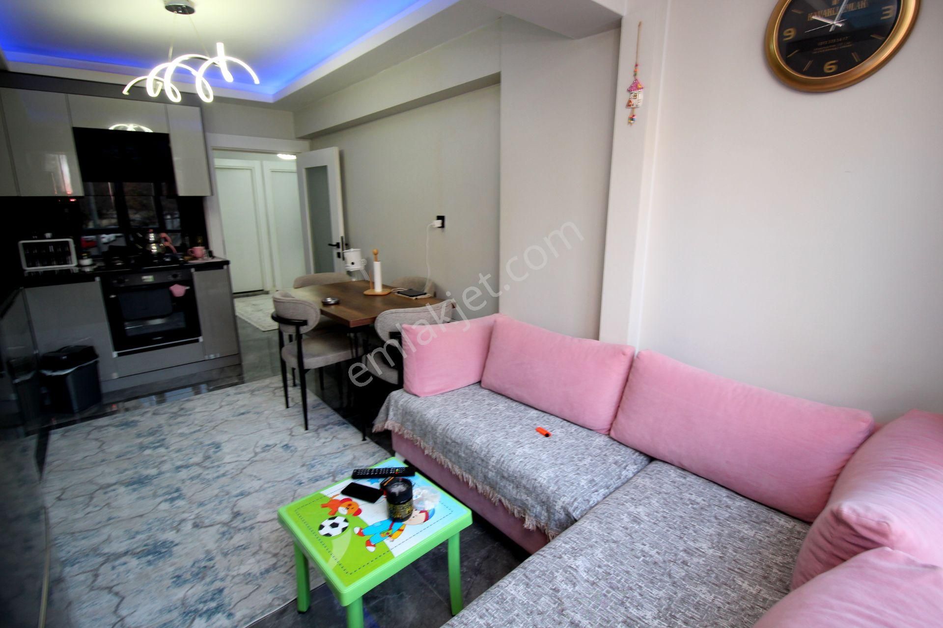 Emre Emlak'tan Atakent'te Full Yapılı Ön Cephe Katta 2+1 Satılık Daire - Görsel 4