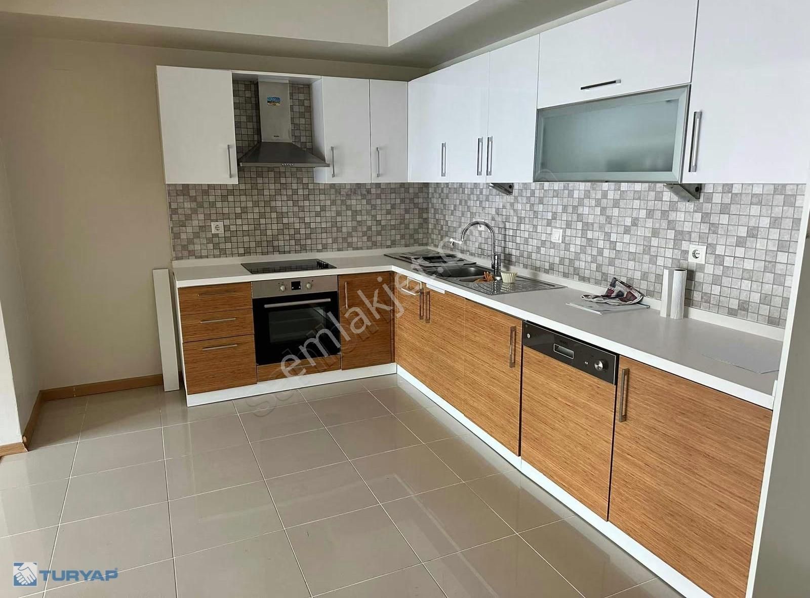 1 İstanbul Sitesi Havuz Ve Peyzaj Manz. 160 M2 3+1 Kiralık - Görsel 4
