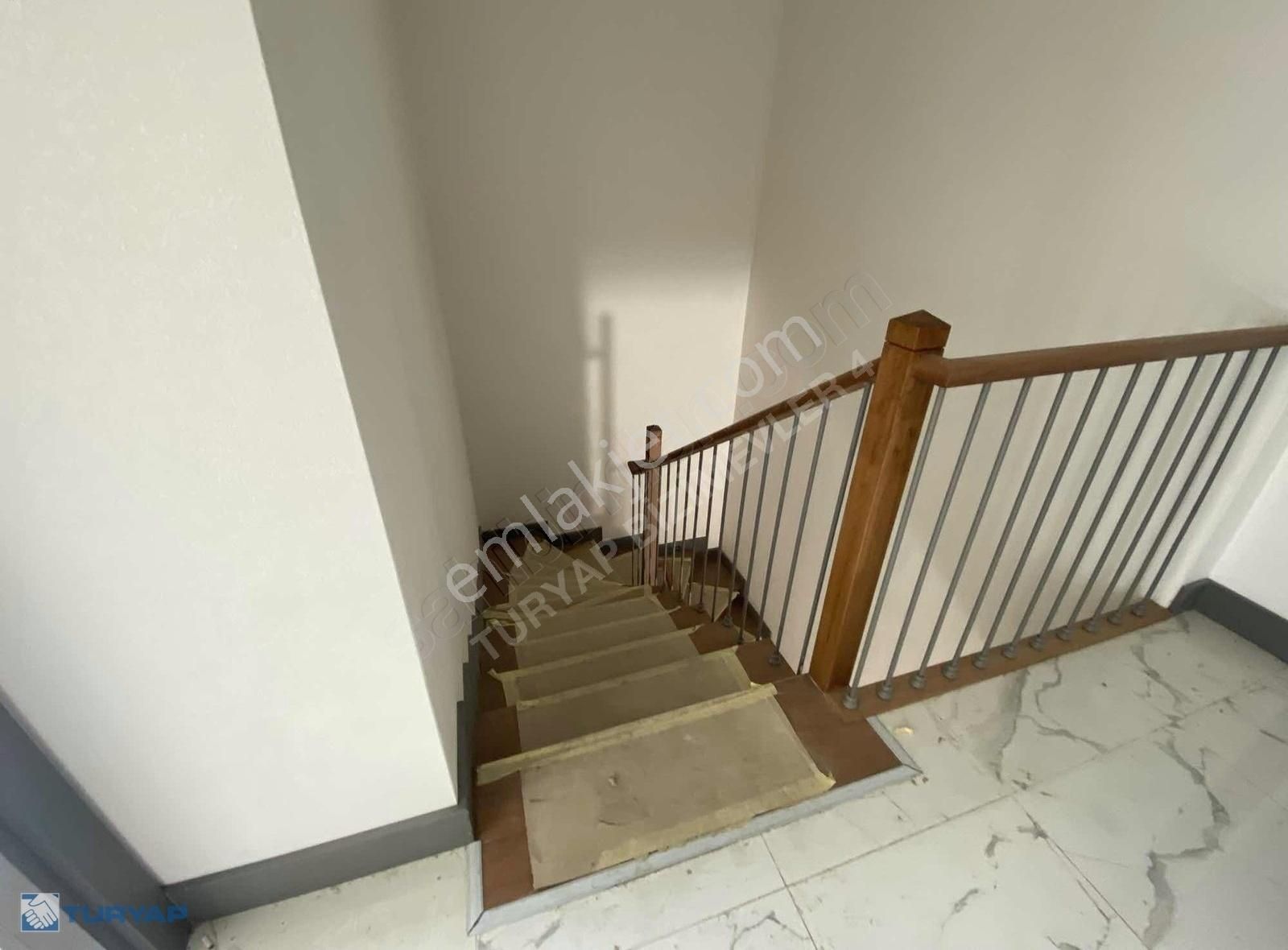 Alya Bahçe'de Muhteşem Konumlu 300 M2 Bahçe Alanı Olan 6+1 Villa - Görsel 8