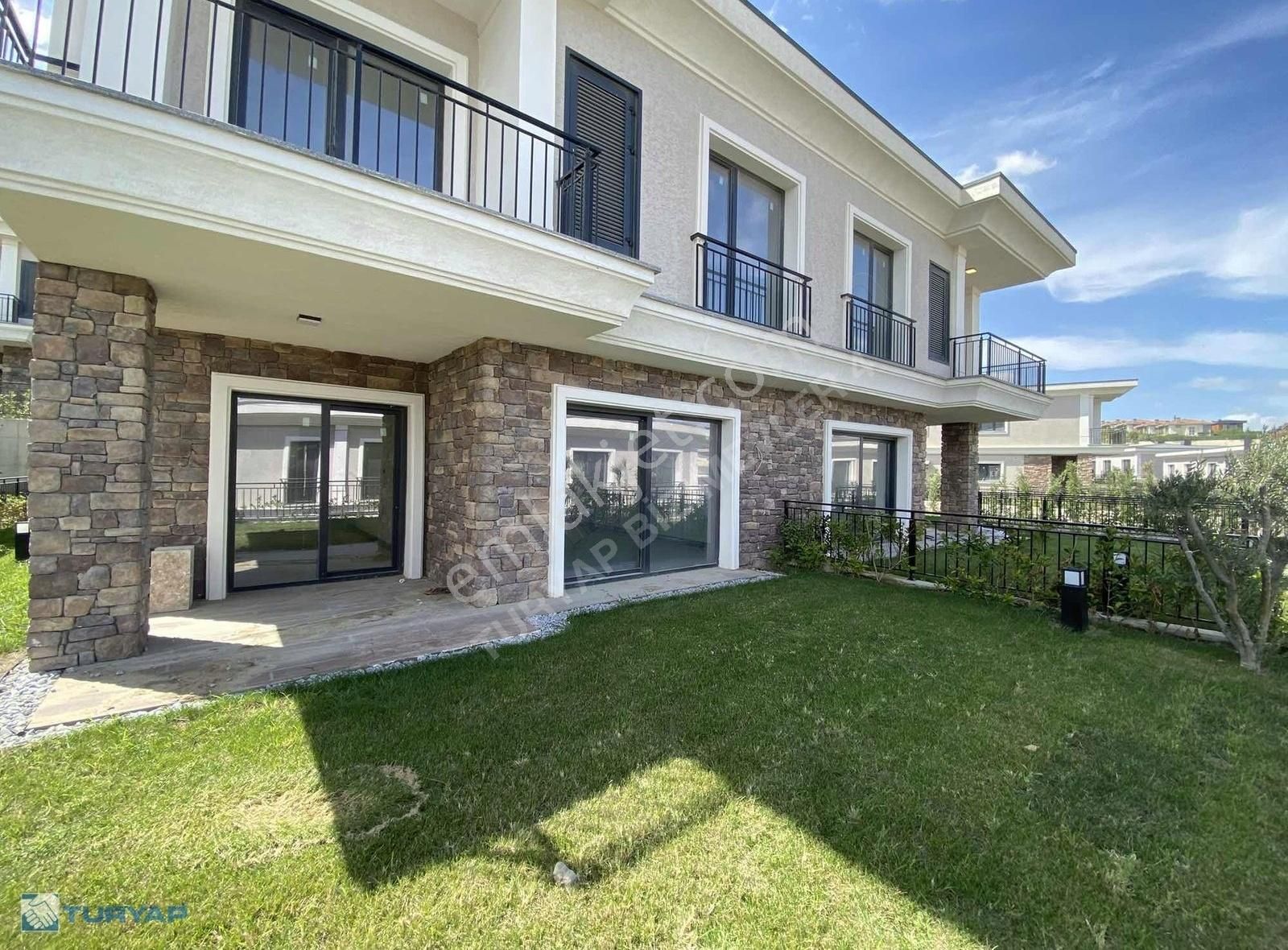 Alya Bahçe'de Muhteşem Konumlu 300 M2 Bahçe Alanı Olan 6+1 Villa - Görsel 17