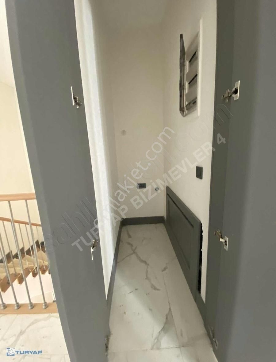 Alya Bahçe'de Muhteşem Konumlu 300 M2 Bahçe Alanı Olan 6+1 Villa - Görsel 14