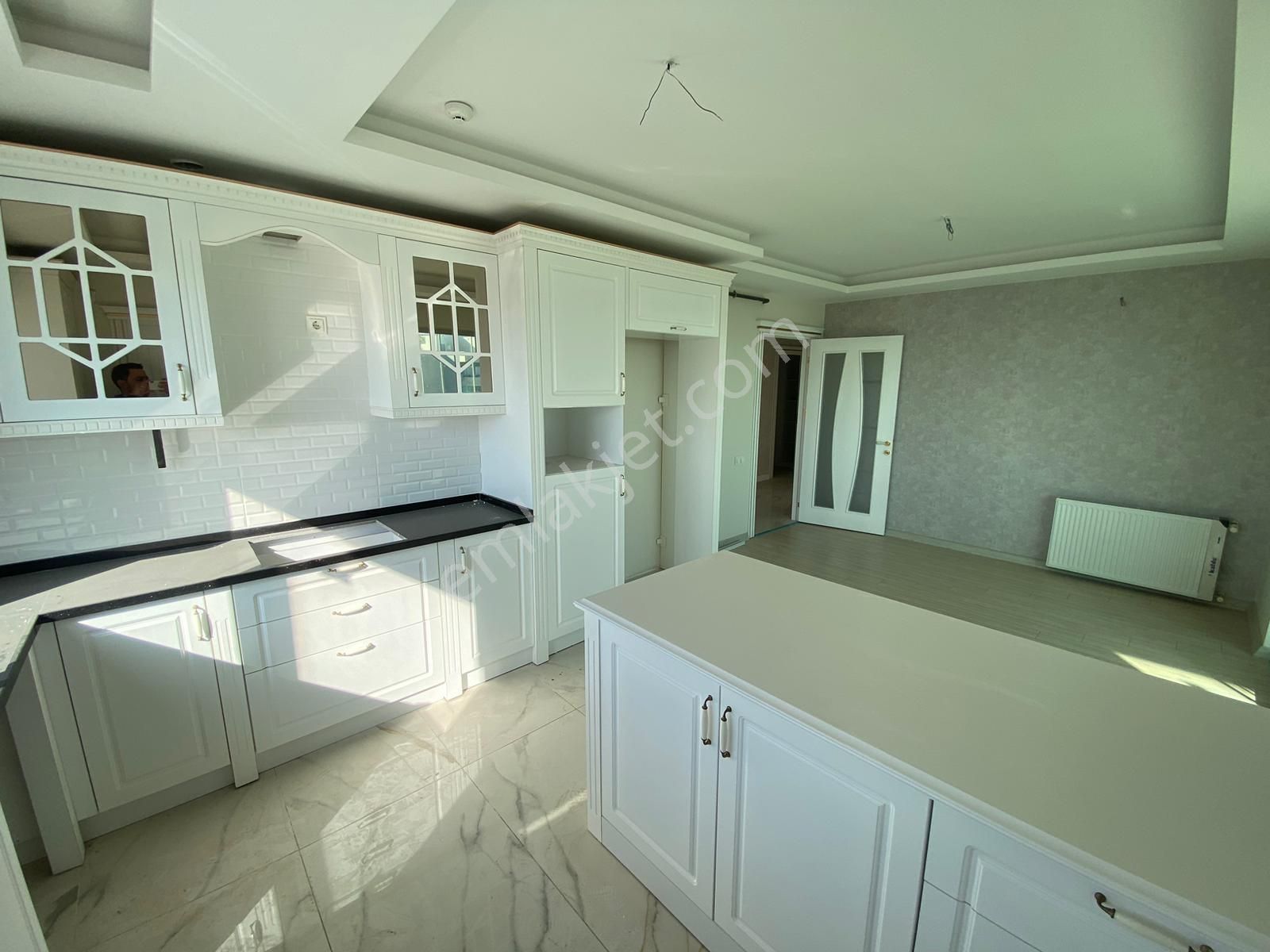 Karınca'dan Akdeniz Mh'de Giyinme Odalı Ebeveyn Banyolu 4+1 Satılık - Görsel 4