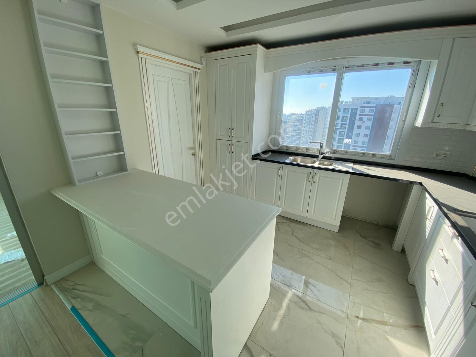 Karınca'dan Akdeniz Mh'de Giyinme Odalı Ebeveyn Banyolu 4+1 Satılık - Görsel 3