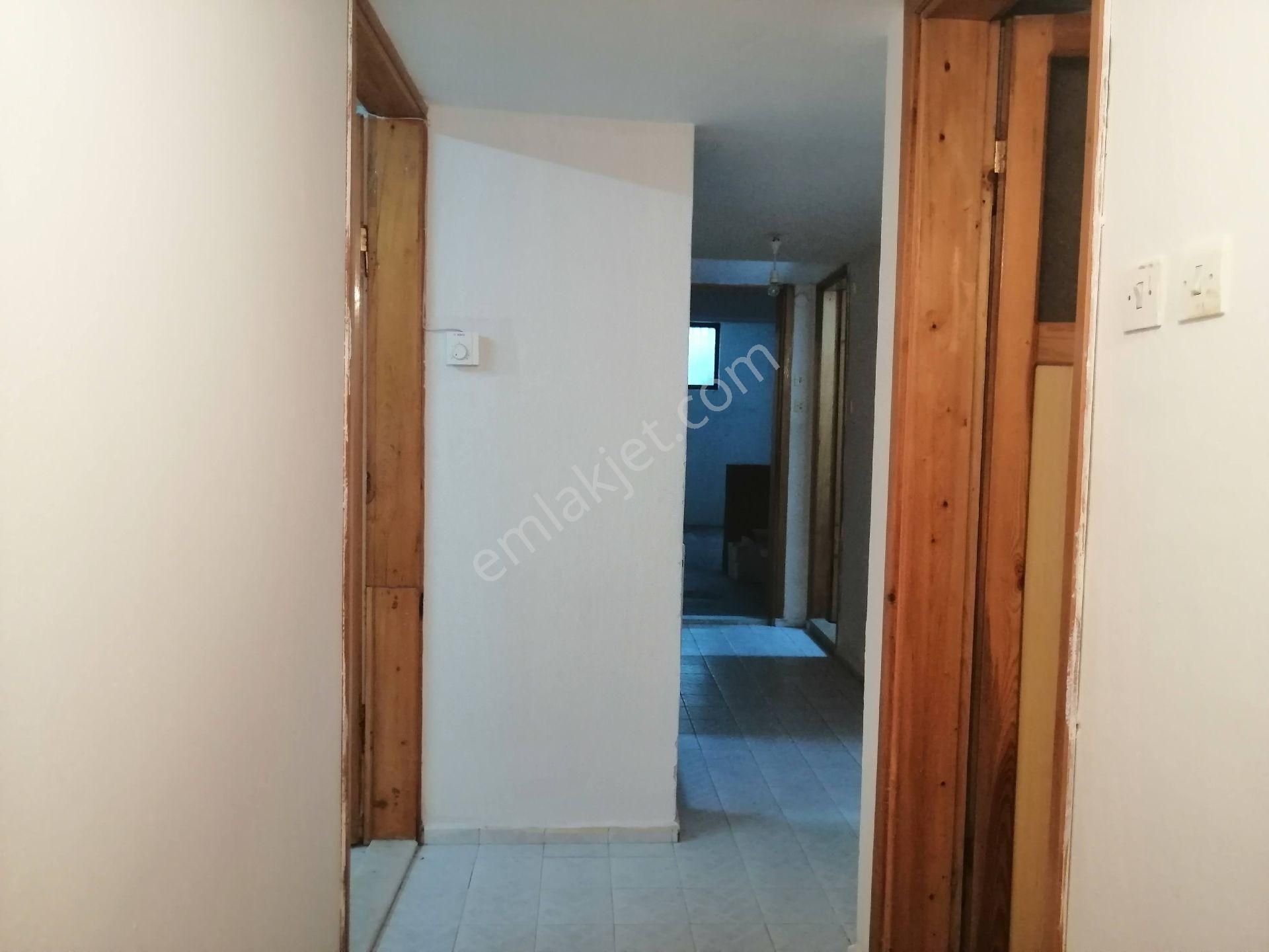 Soke Cumhuriyet Mh Yari Bodrum 2+1,dogalgazli - Görsel 8