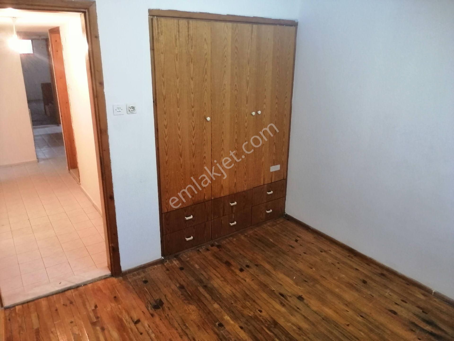 Soke Cumhuriyet Mh Yari Bodrum 2+1,dogalgazli - Görsel 9