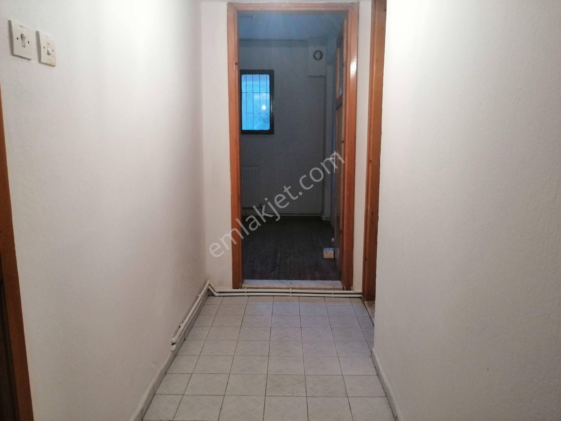 Soke Cumhuriyet Mh Yari Bodrum 2+1,dogalgazli - Görsel 4