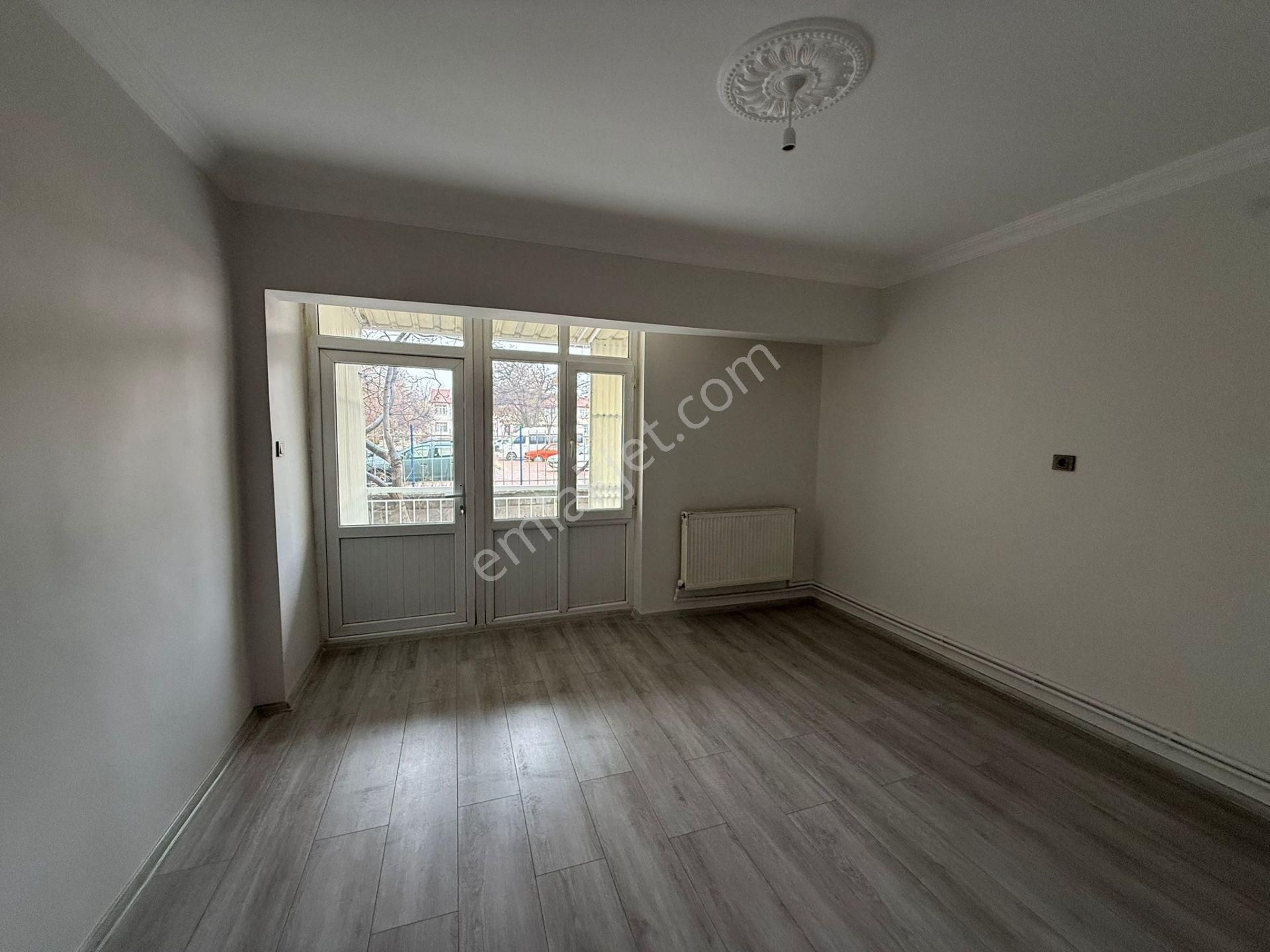 Aras Gyo'dan Dumlupınar Mah. Zemin Kat 3+1 İçerisi Sıfır Yapılı Zemin Kat Daire - Görsel 8