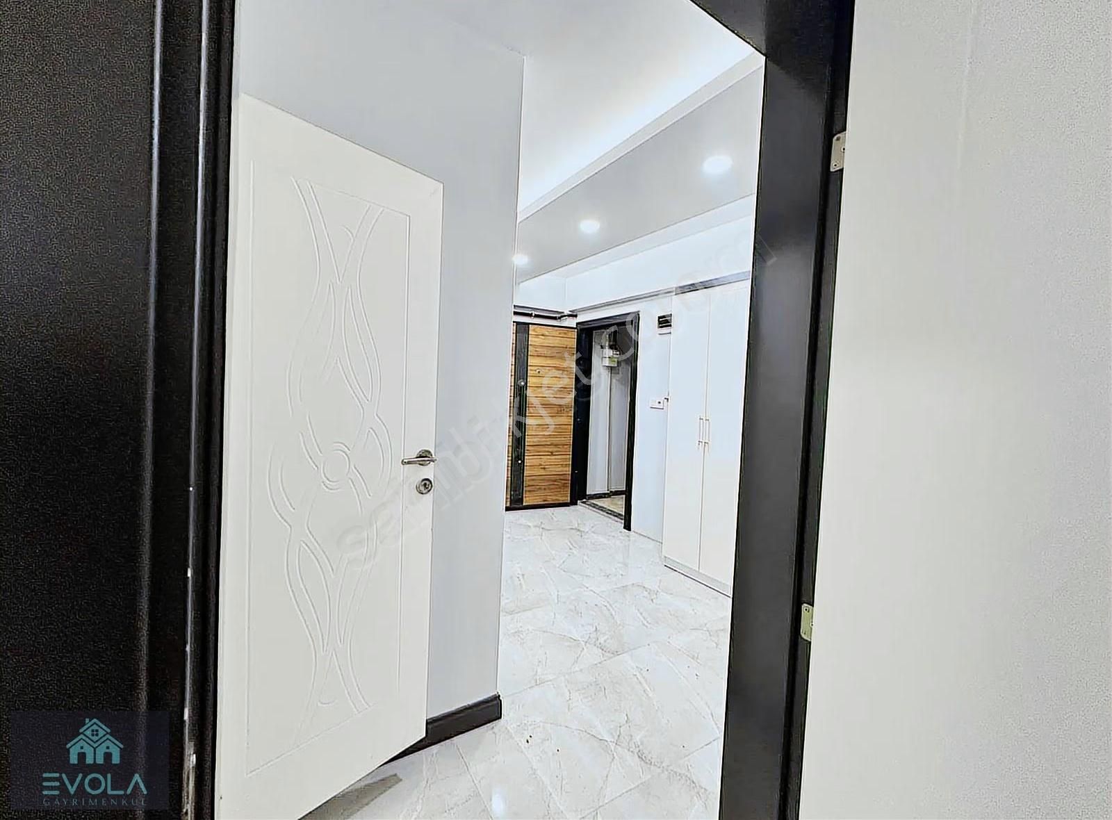 Evola Gayrimenkul'den Mükemmel Konumda Satılık 2+1 Daire