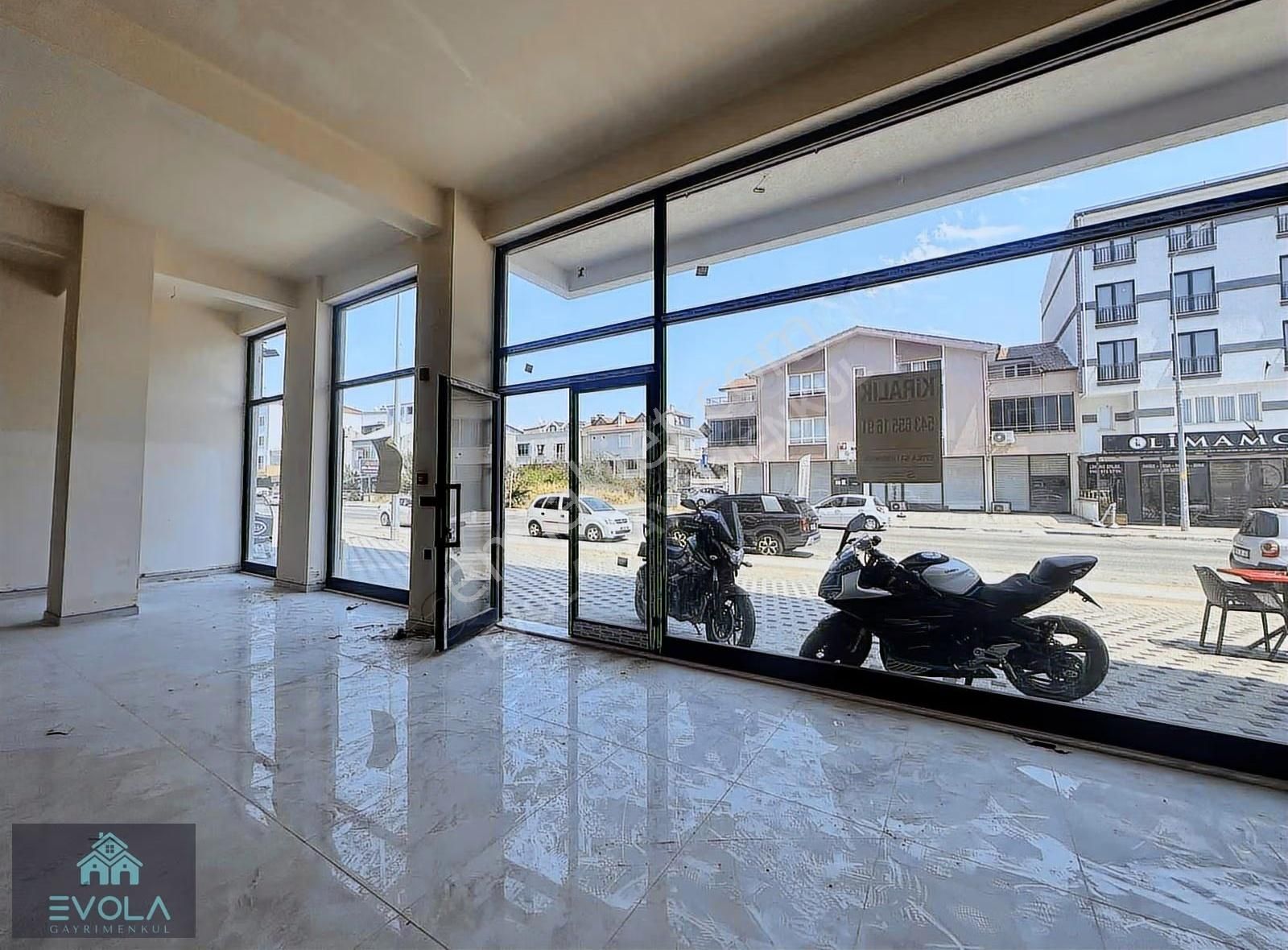 Evola Gayrimenkul'den İşlek Cadde Üzeri Kiralık Dükkan - Görsel 3