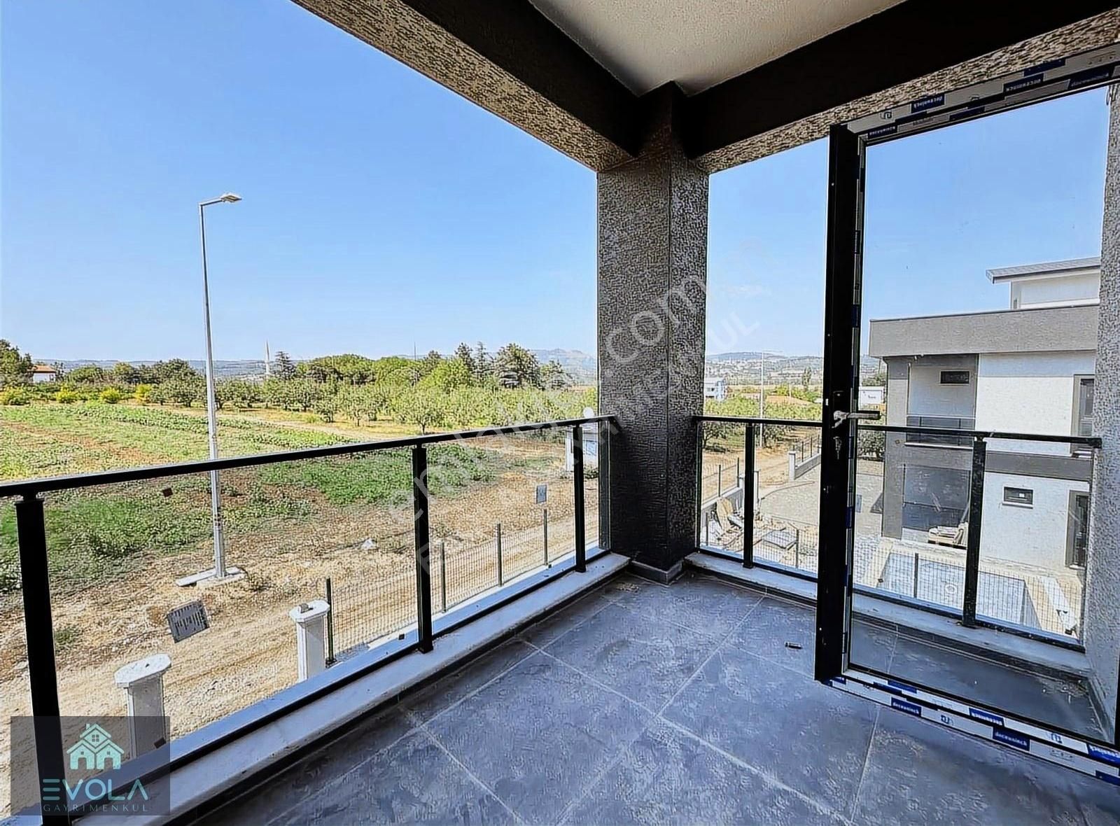 Evola Gym'den Doğayla İç İçe, Muhteşem Manzaralı Lüks Villa - Görsel 17