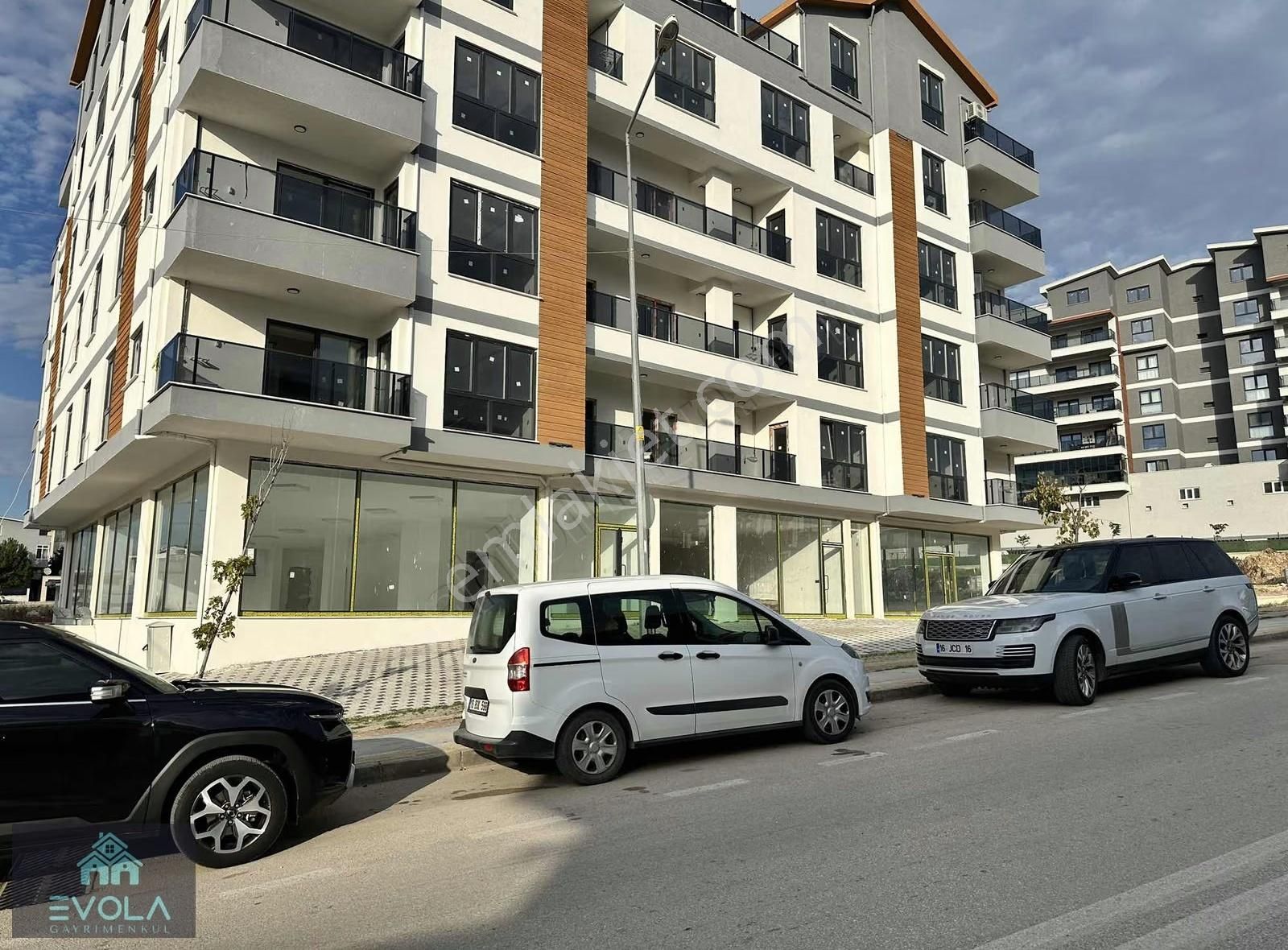Evola Gayrimenkul'den İşlek Cadde Üzerinde Kiralık 200m² Dükkan - Görsel 11