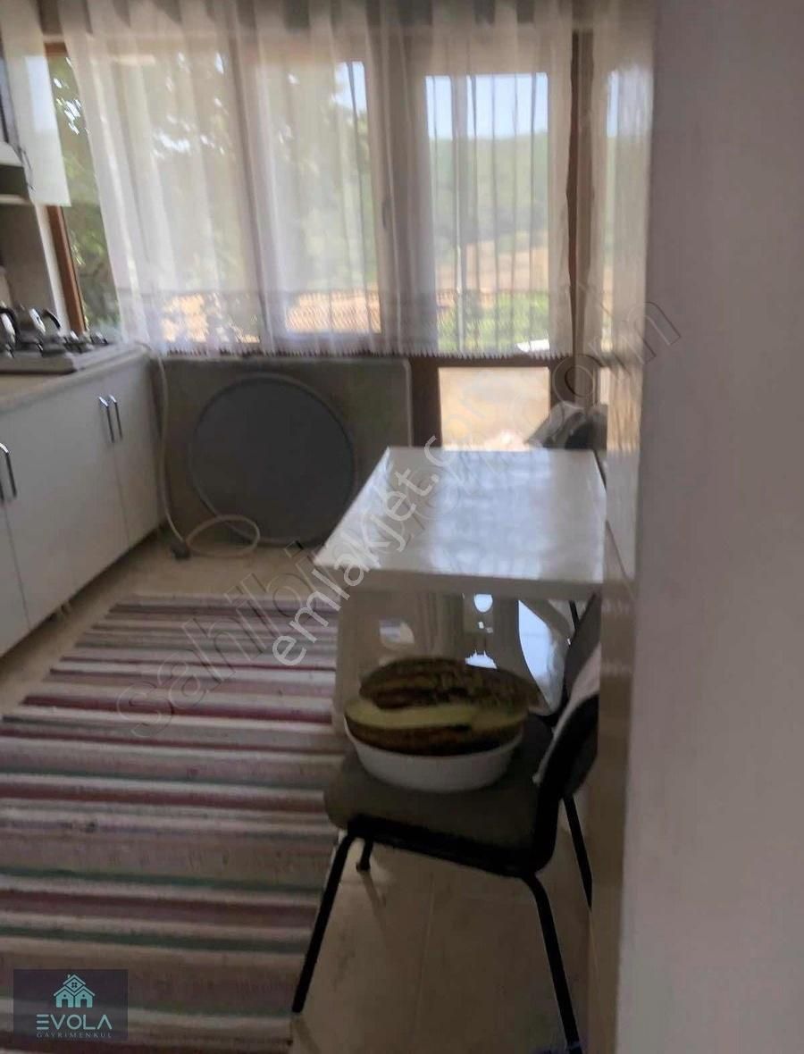 Evola Gayrimenkulden Mudanya'da İçinde Ev Olan Tarla - Görsel 5