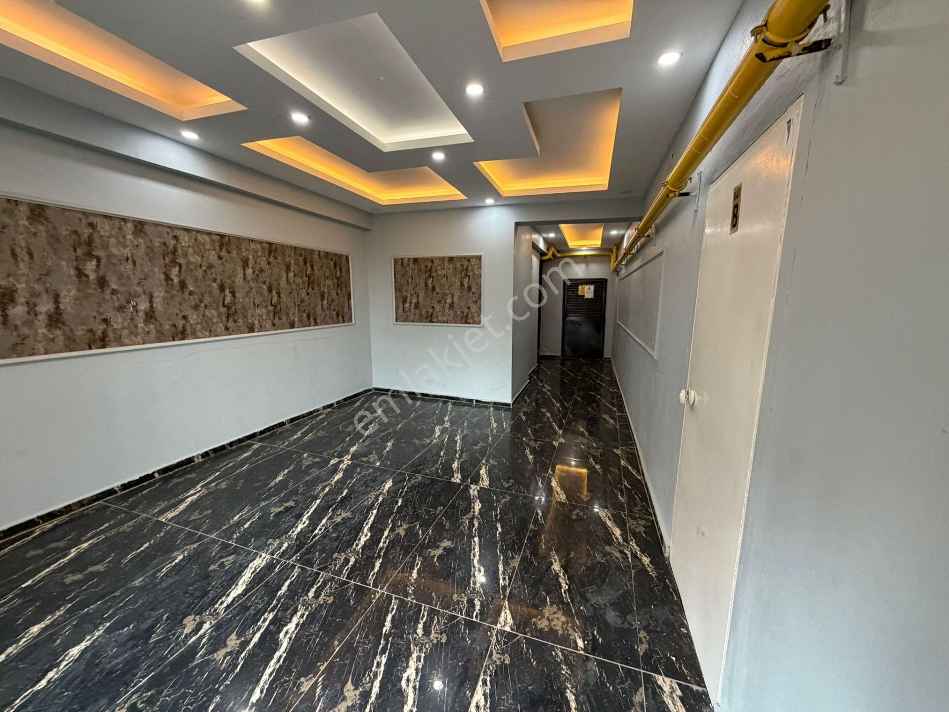 Akev Gayrimenkul'den Atakent'de Ara Kat 2+1 Daire